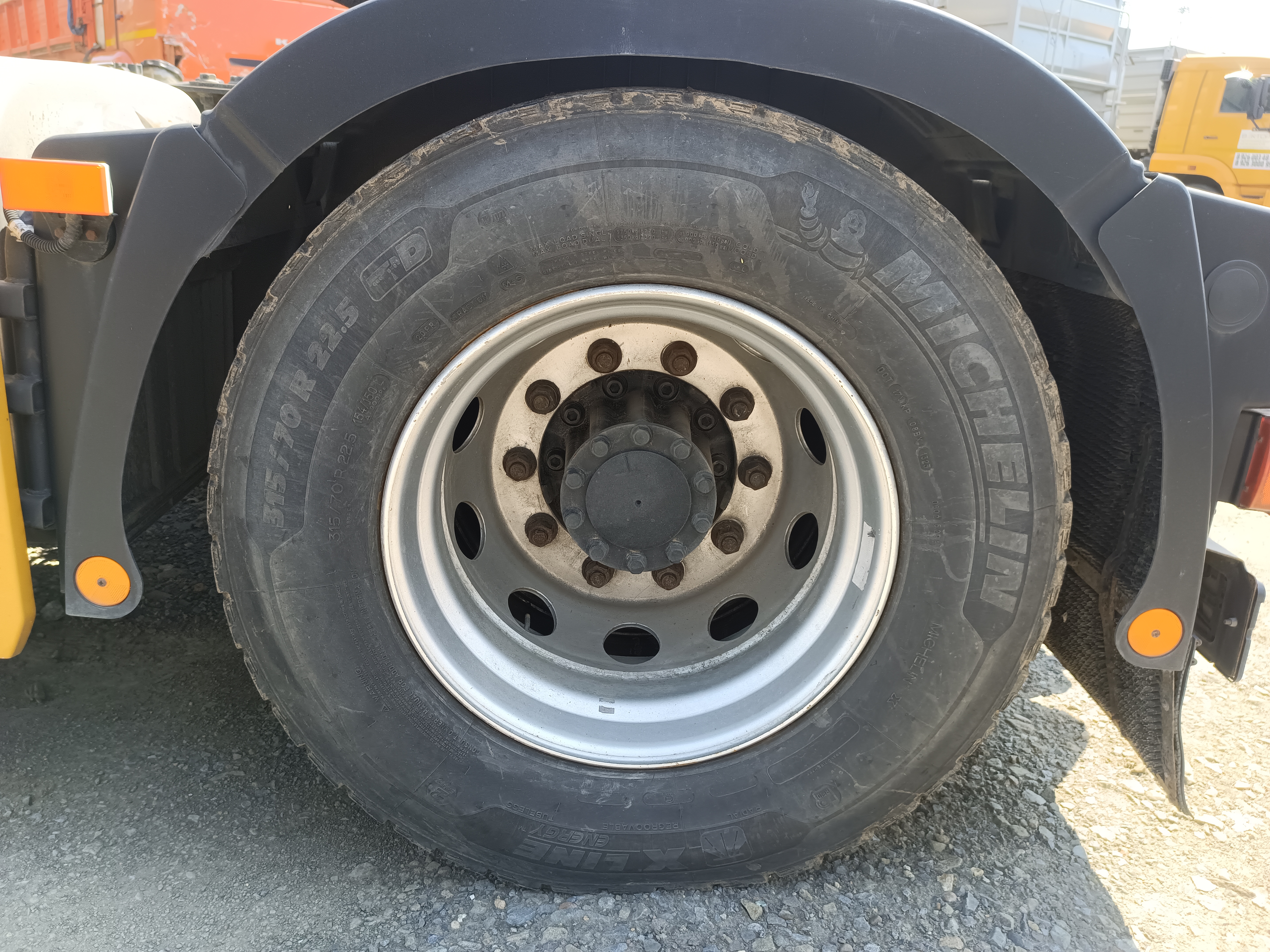 Foton AUMAN 4x2 Седельный тягач 2023 г. - фото 11