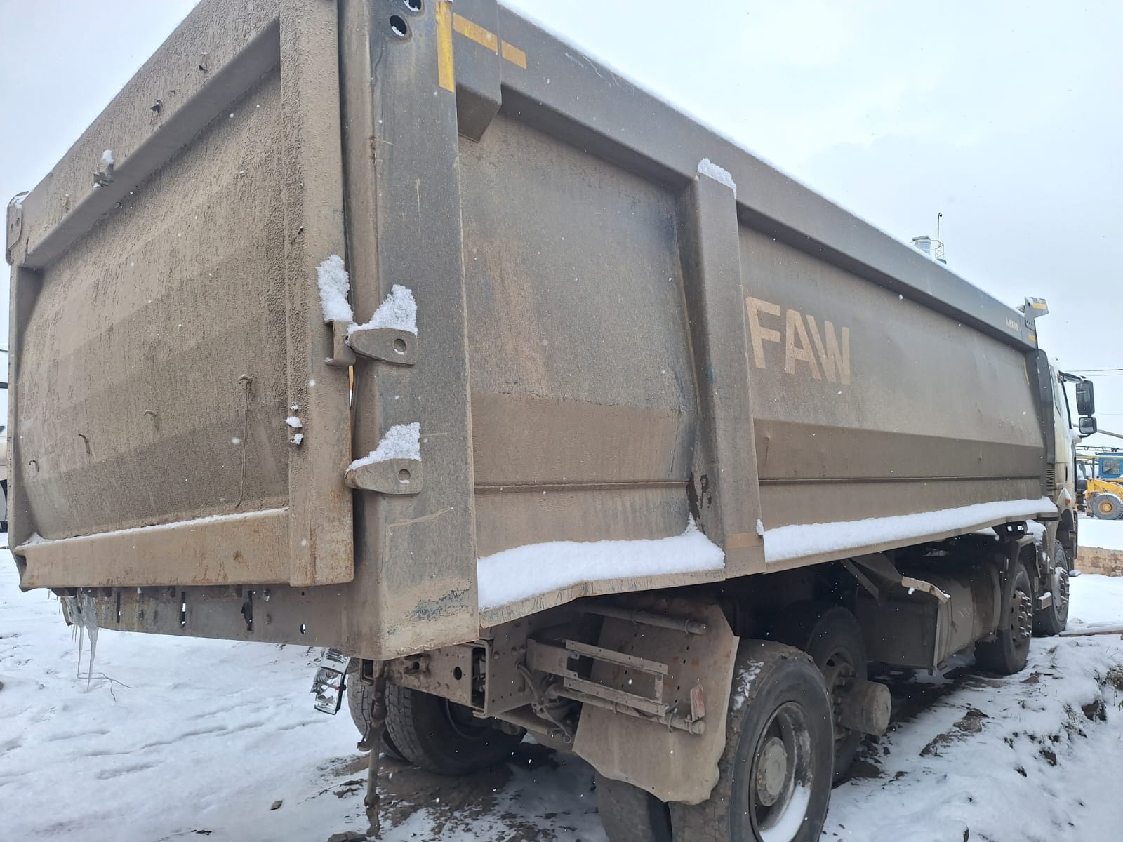 Автомастер 6589* на шасси FAW CA 3310 8x4 Самосвал 2022 г. - фото 4