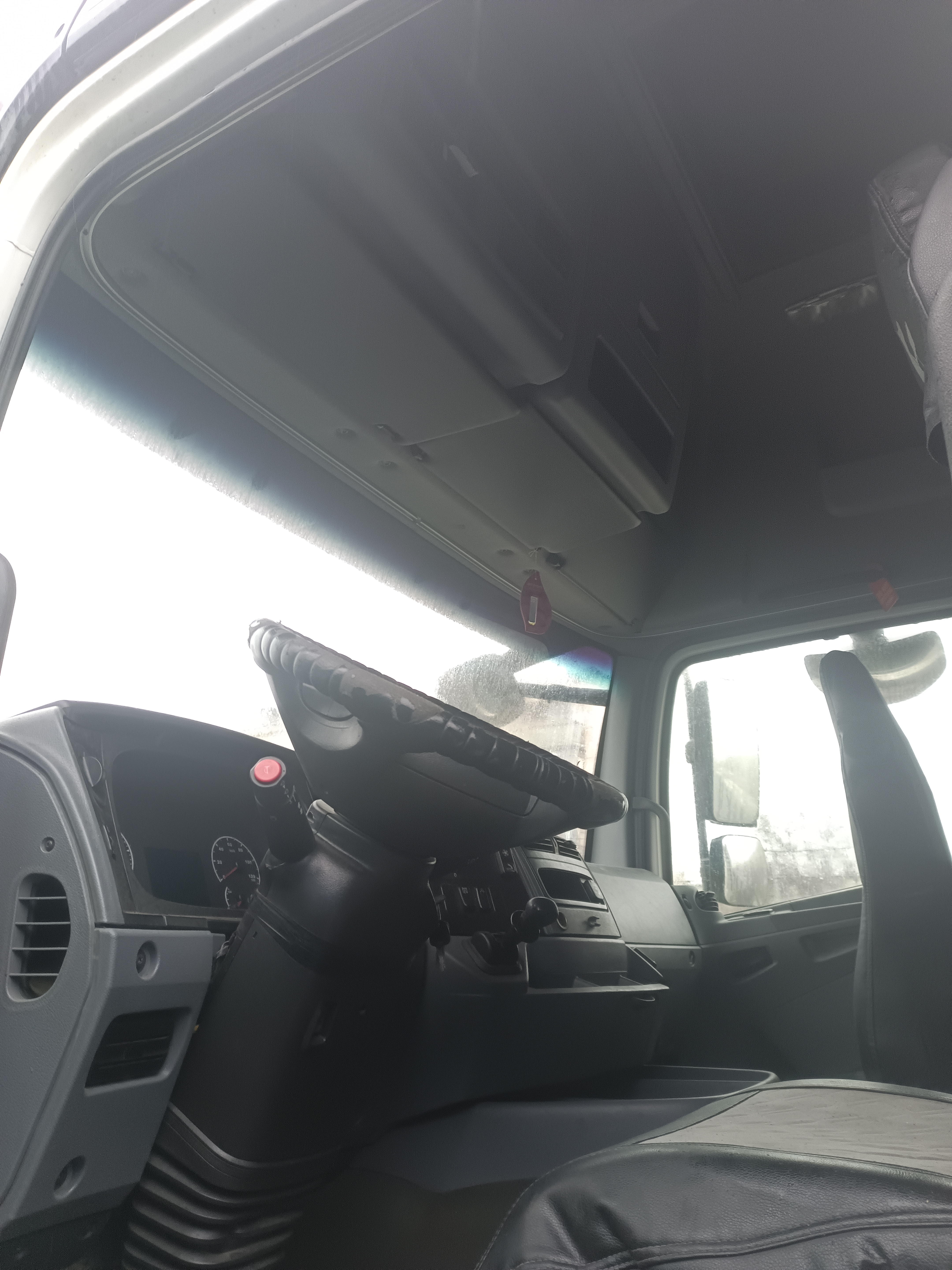 КамАЗ 5490 4x2 Седельный тягач 2021 г. - фото 6