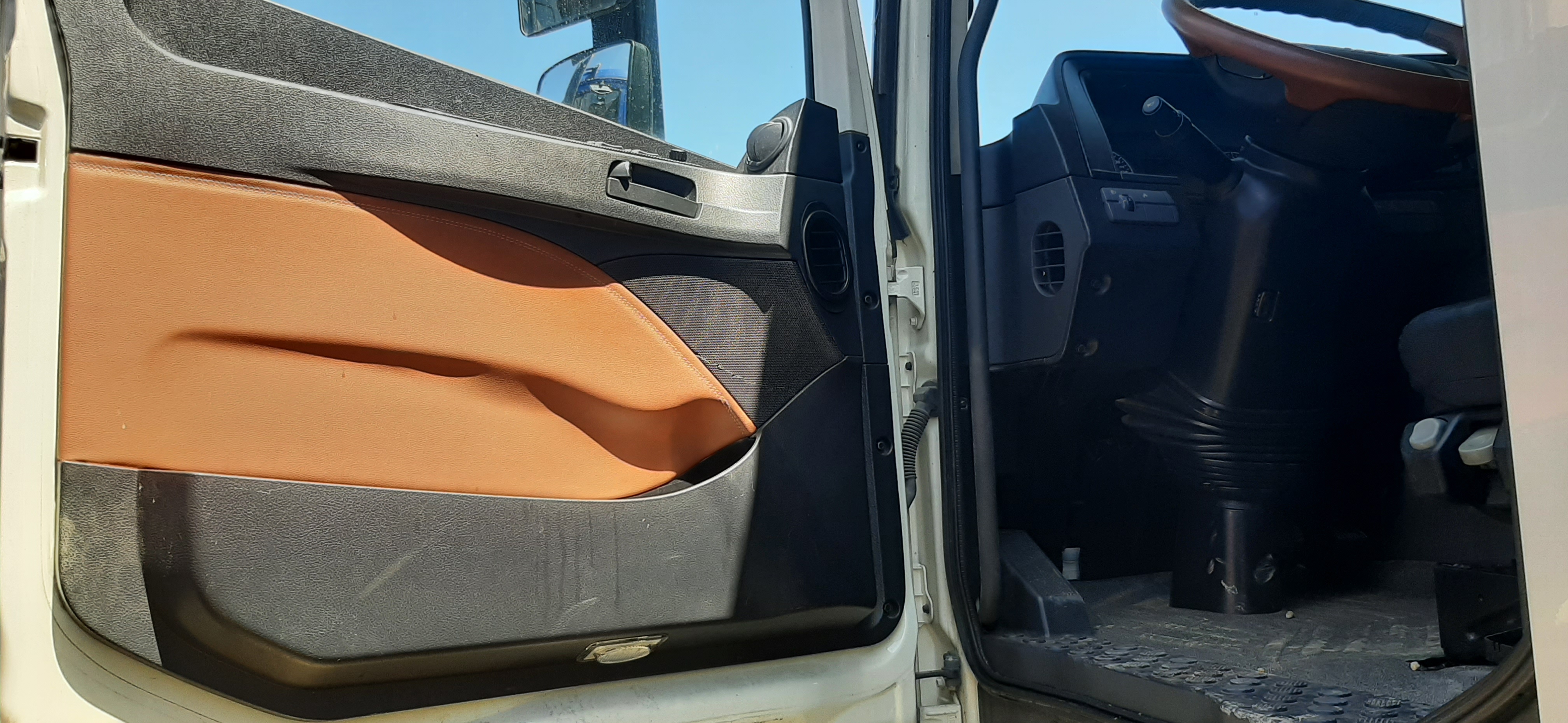 Foton AUMAN 4x2 Седельный тягач 2023 г. - фото 6