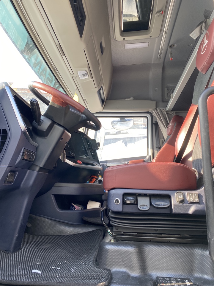 SANY D* 4x2 Седельный тягач 2023 г. - фото 8