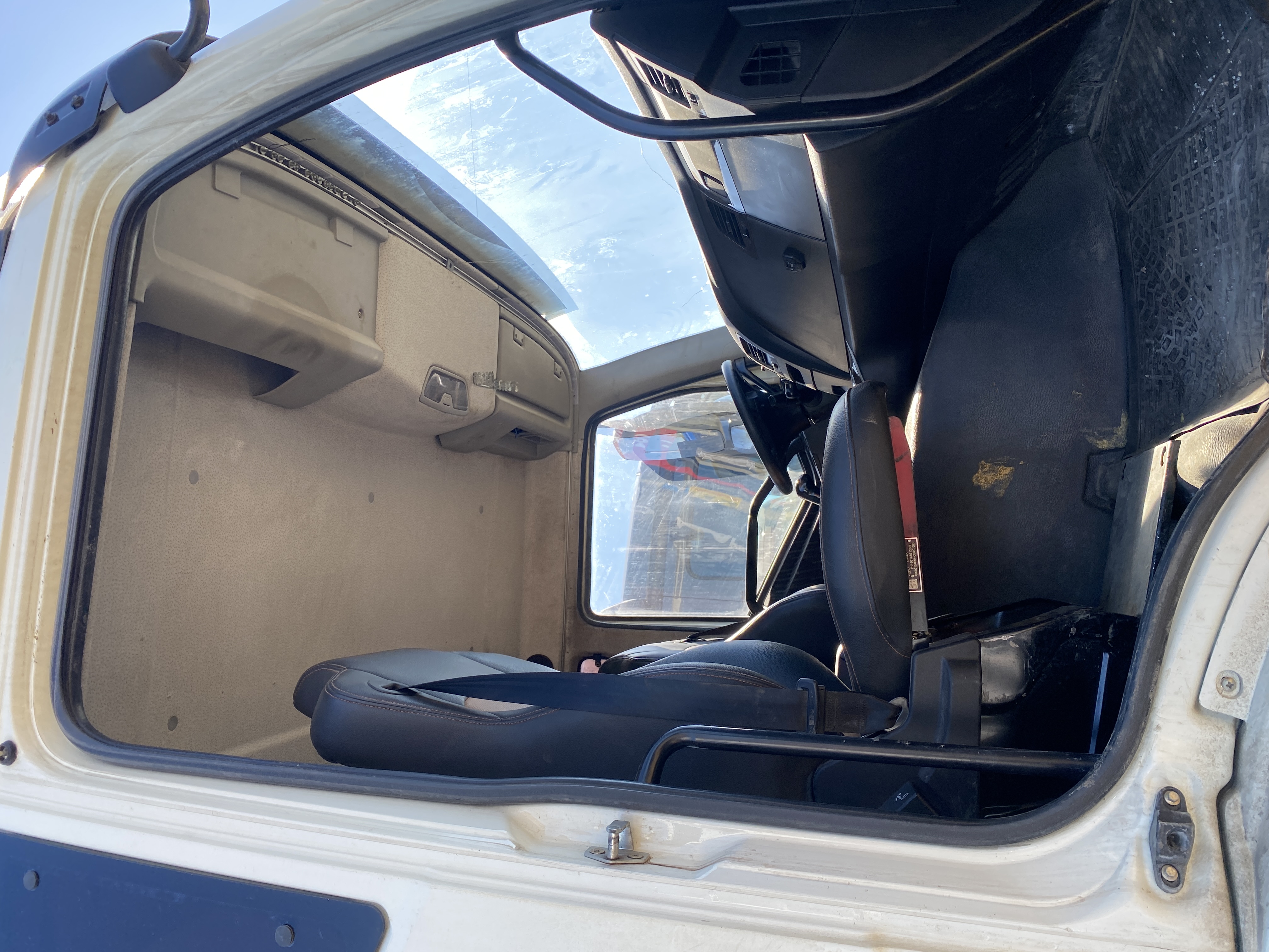 FAW J6 8x4 Самосвал 2022 г. - фото 10