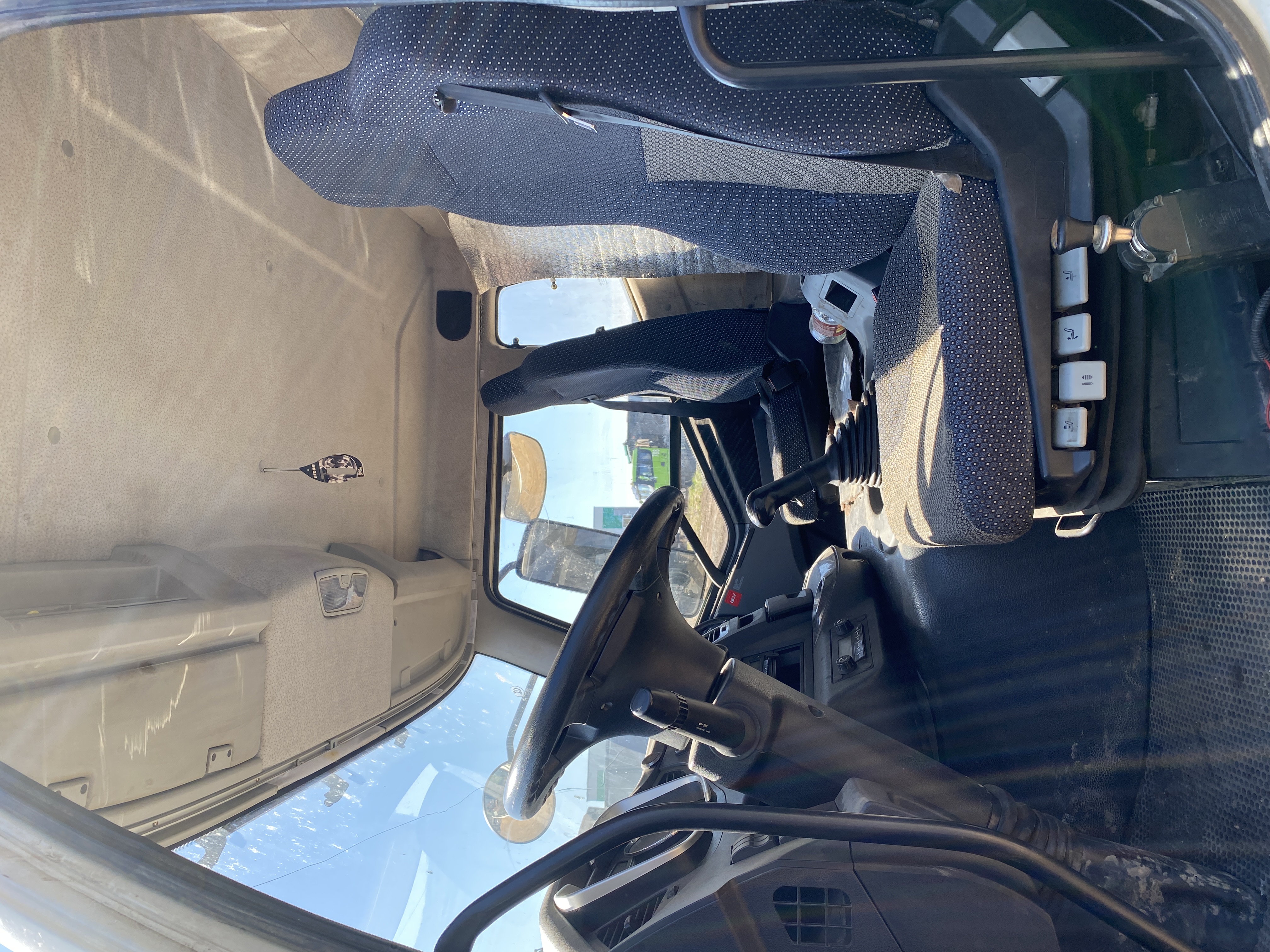 FAW J6 8x4 Самосвал 2022 г. - фото 9