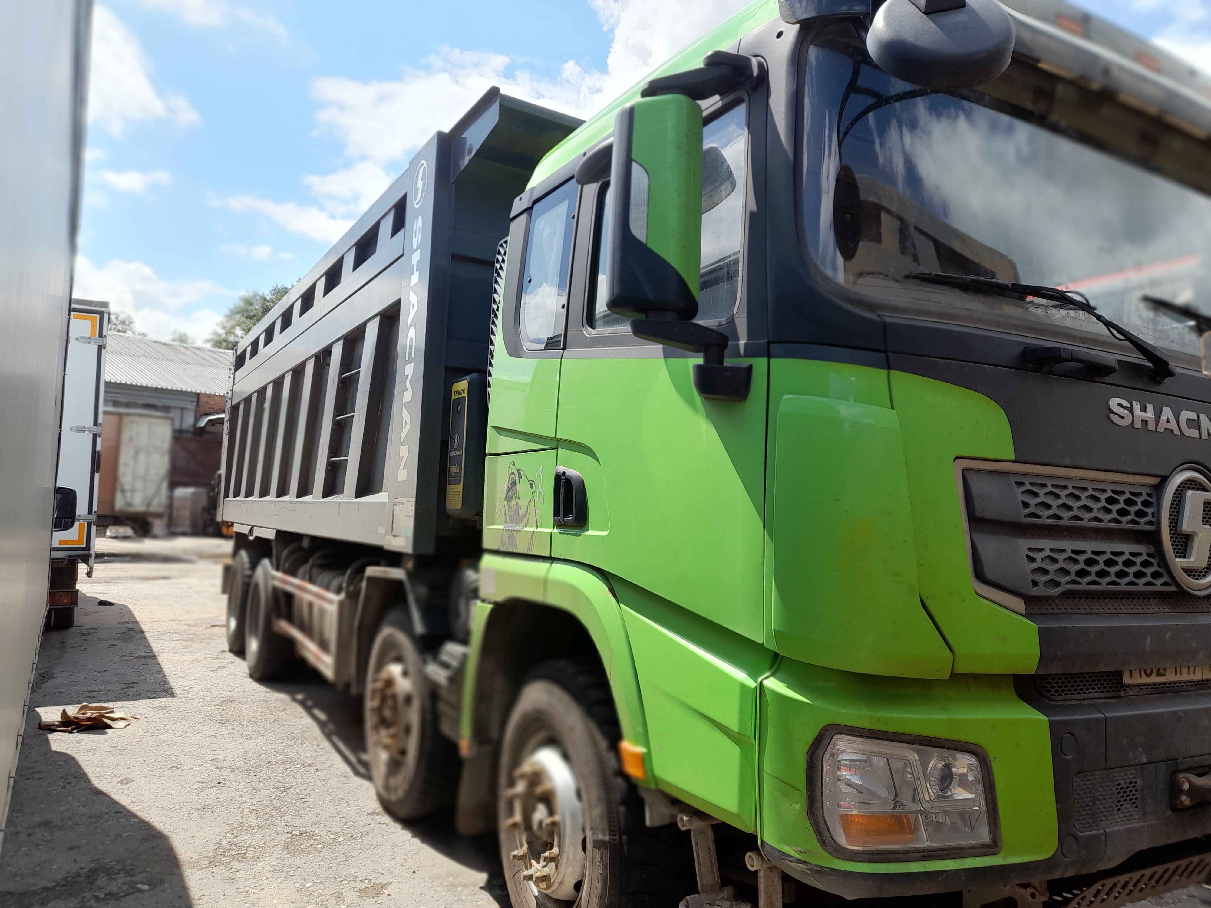 Shacman (Shaanxi) SX* 8x4 Самосвал 2023 г.