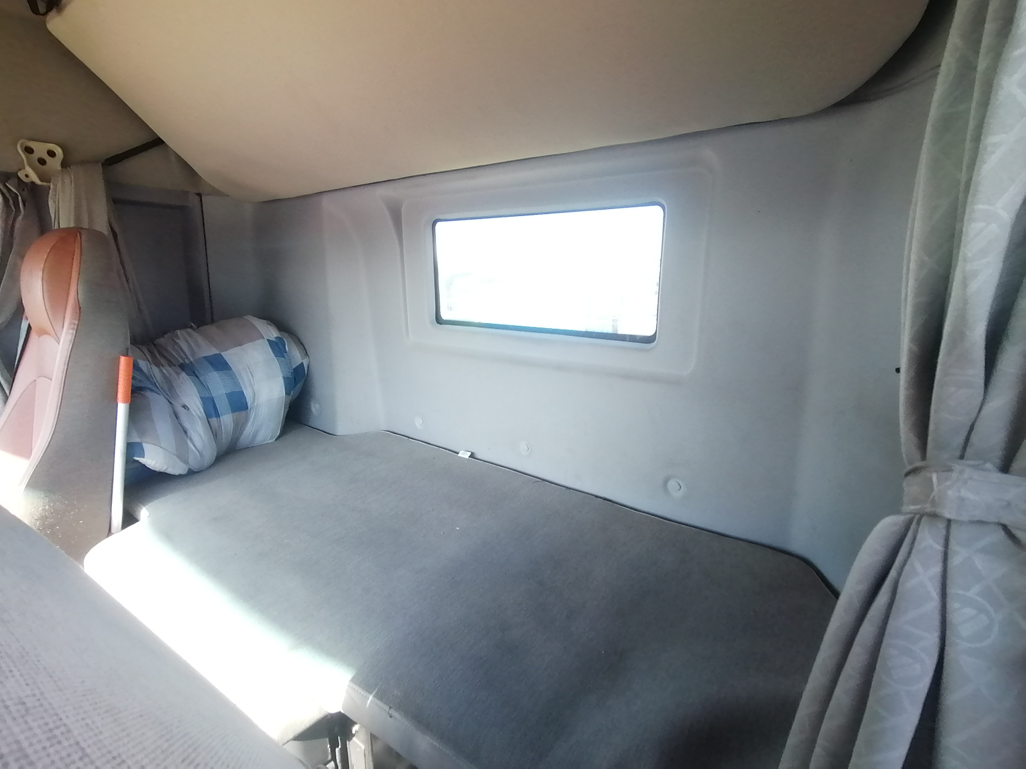 Foton AUMAN 4x2 Седельный тягач 2023 г. - фото 16