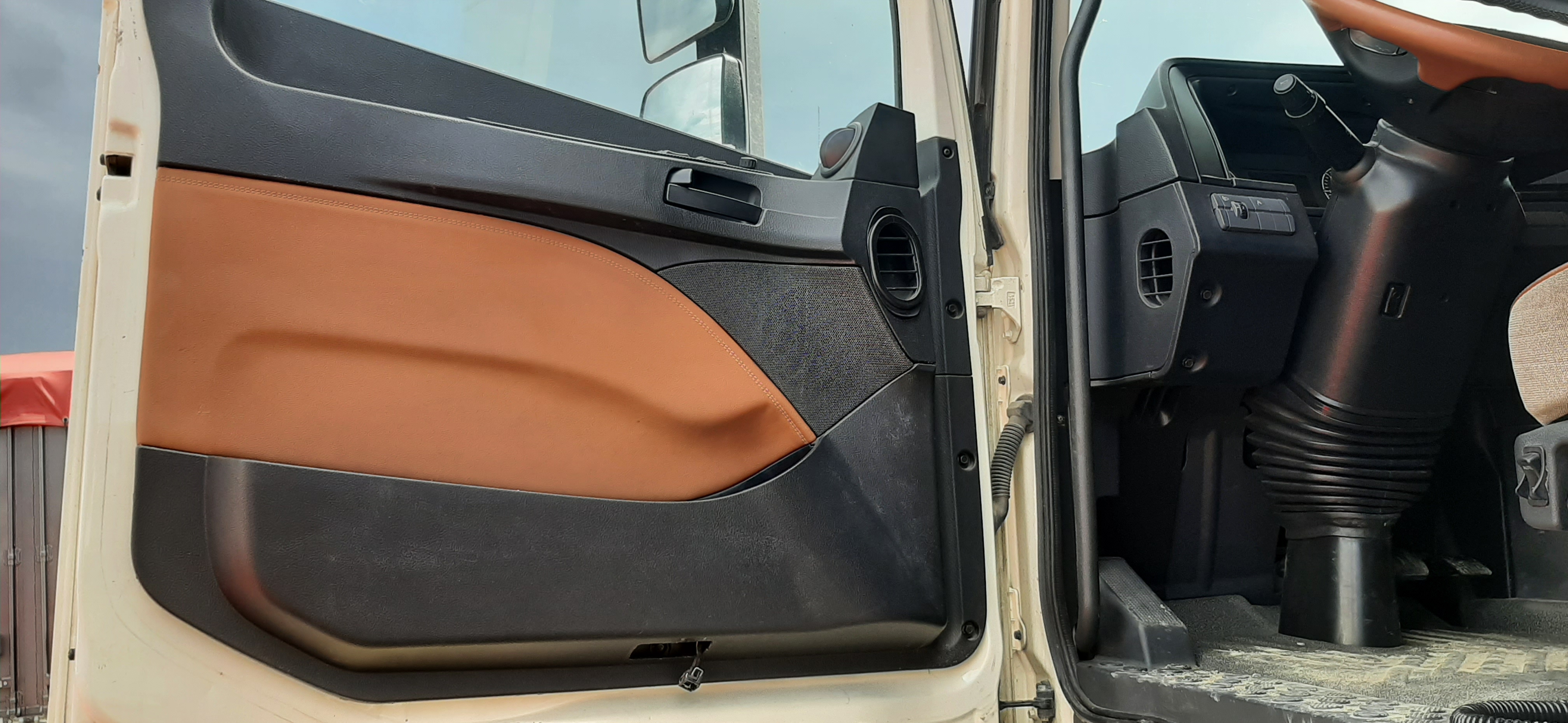 Foton AUMAN 4x2 Седельный тягач 2023 г. - фото 7