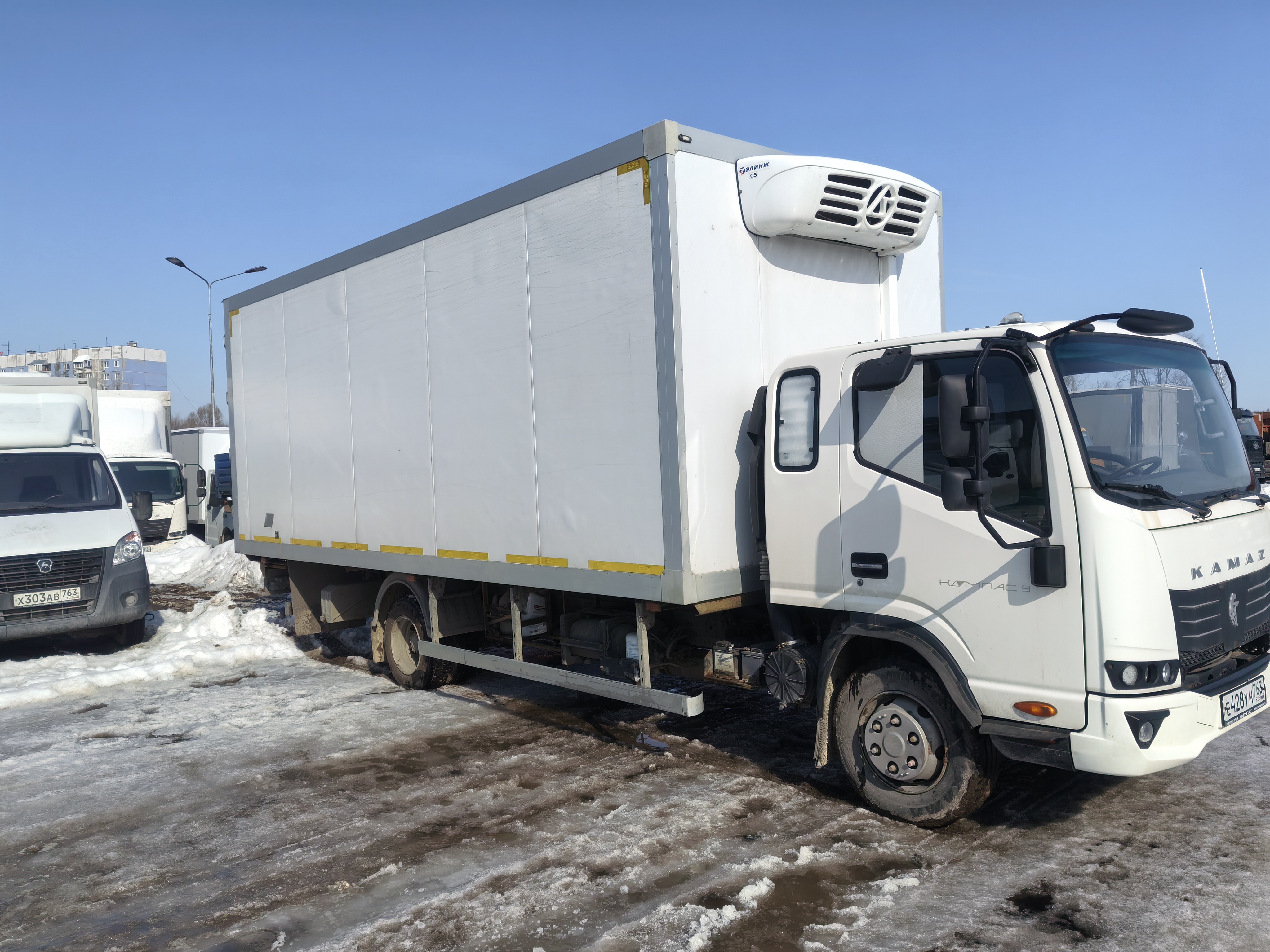 СПЕЦМОБИЛЬ-НН 38781* на шасси КамАЗ 43089 4x2 Изотермический/рефрижератор 2022 г. - фото 2