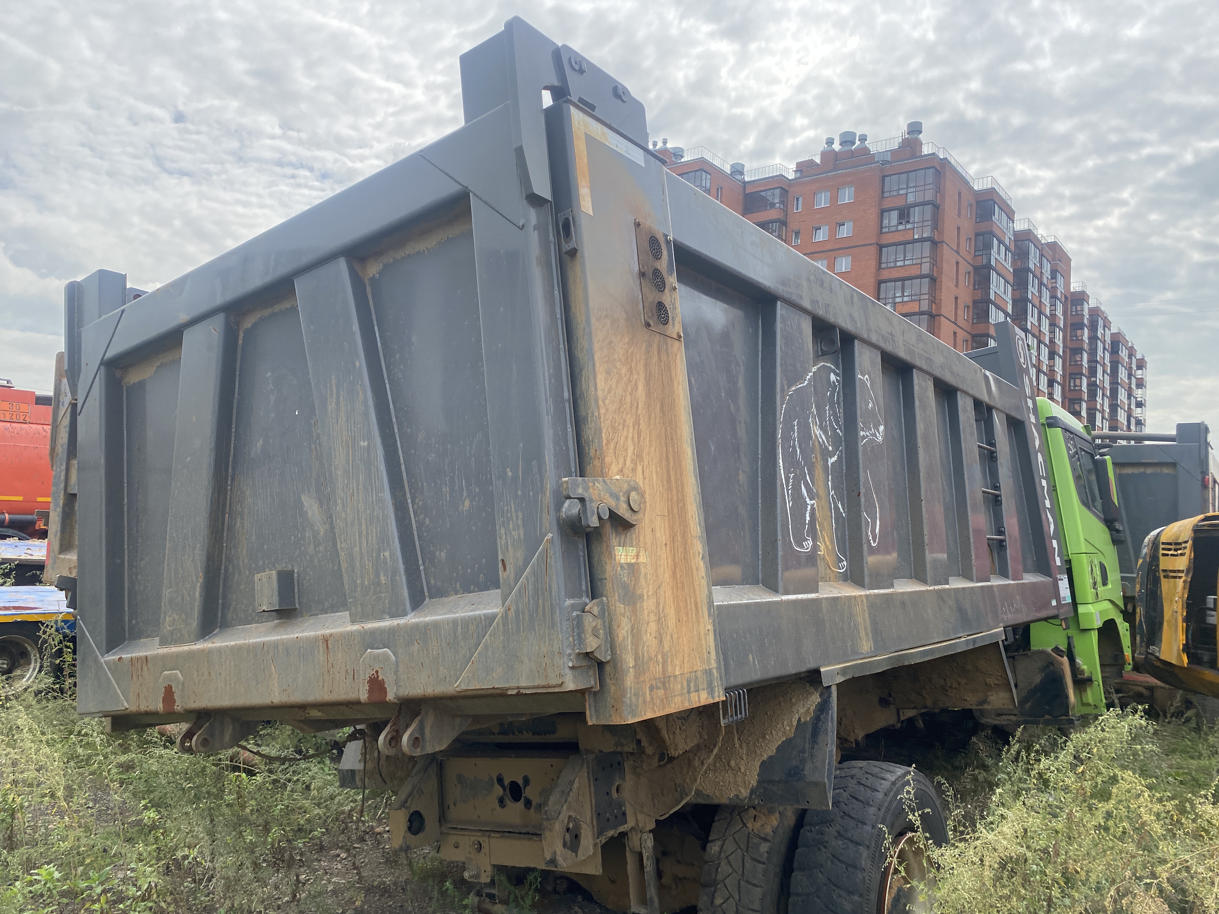 Shacman (Shaanxi) SX* 6x6 Самосвал 2023 г. - фото 4