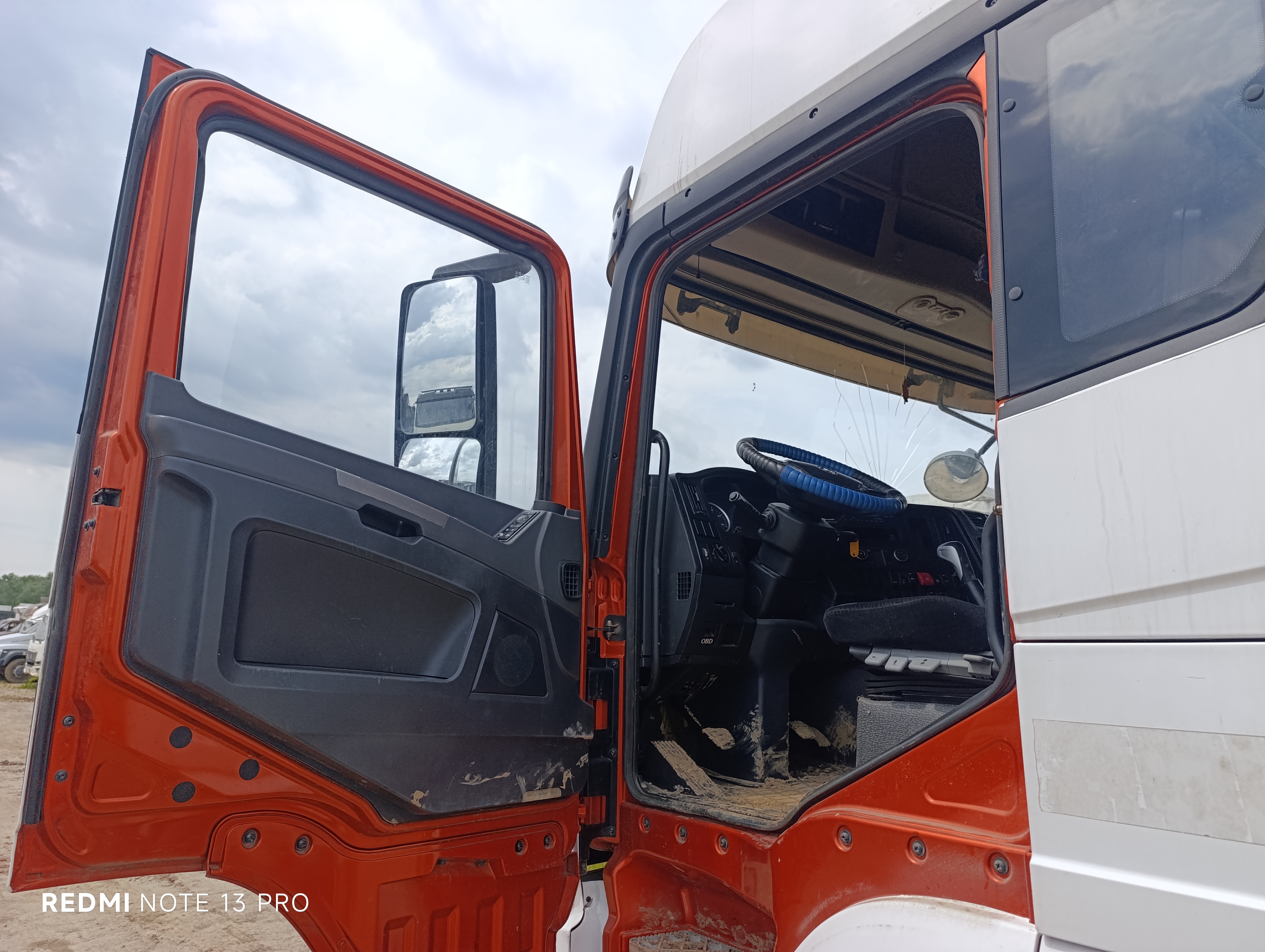 Shacman (Shaanxi) SX* 6x4 Седельный тягач 2022 г. - фото 9