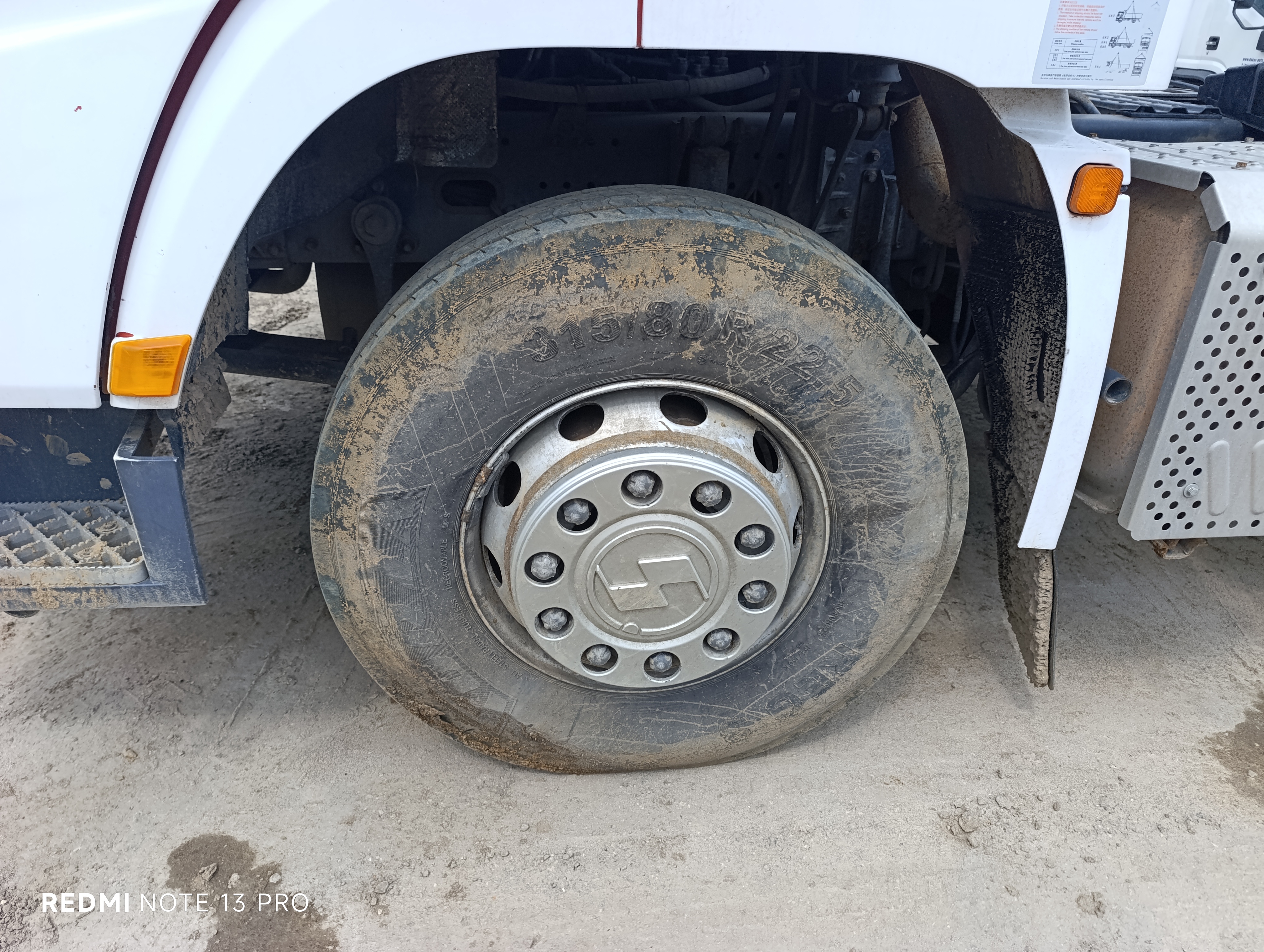 Shacman (Shaanxi) SX* 6x4 Седельный тягач 2022 г. - фото 12