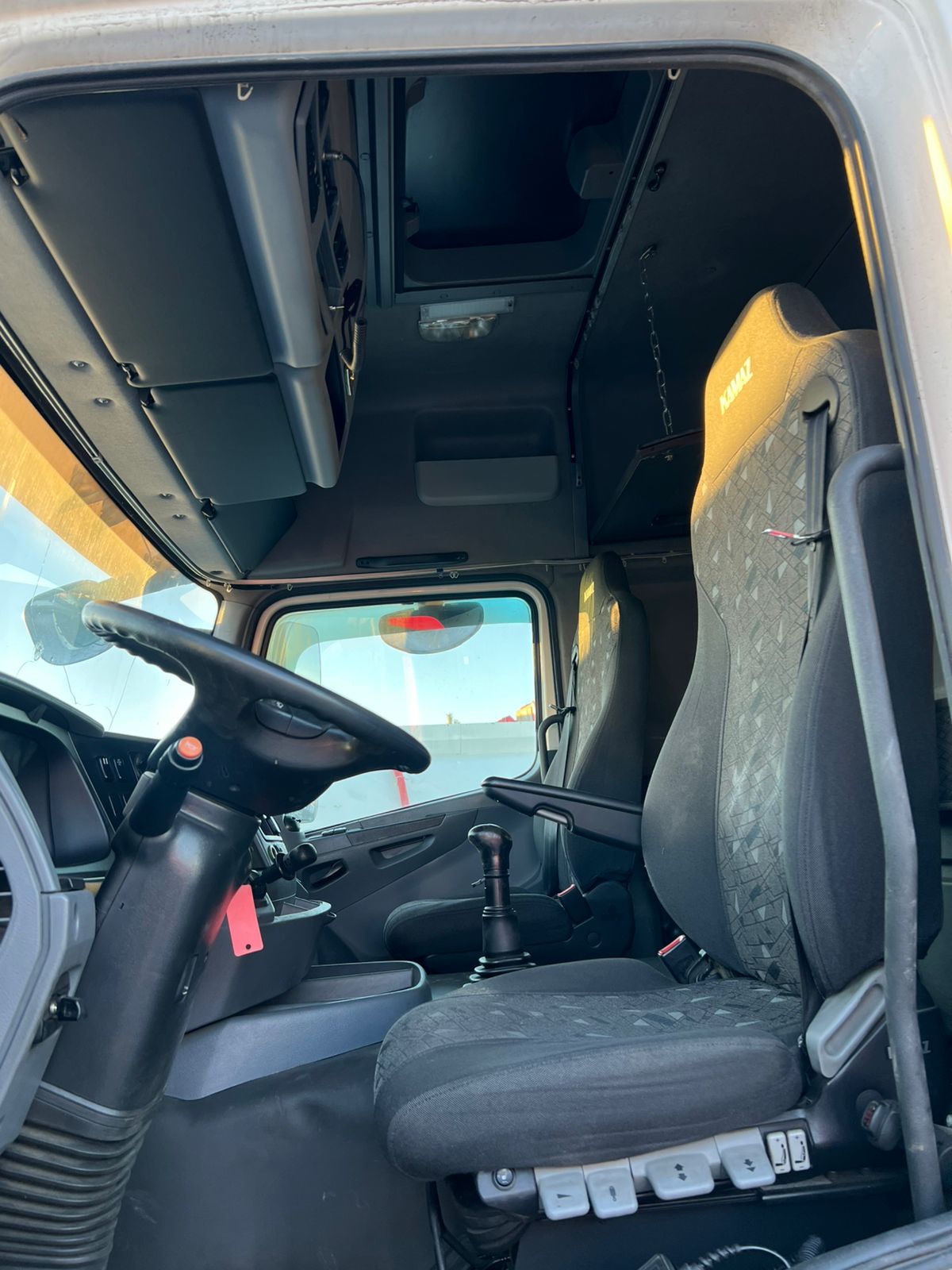 КамАЗ 5490 4x2 Седельный тягач 2020 г. - фото 8