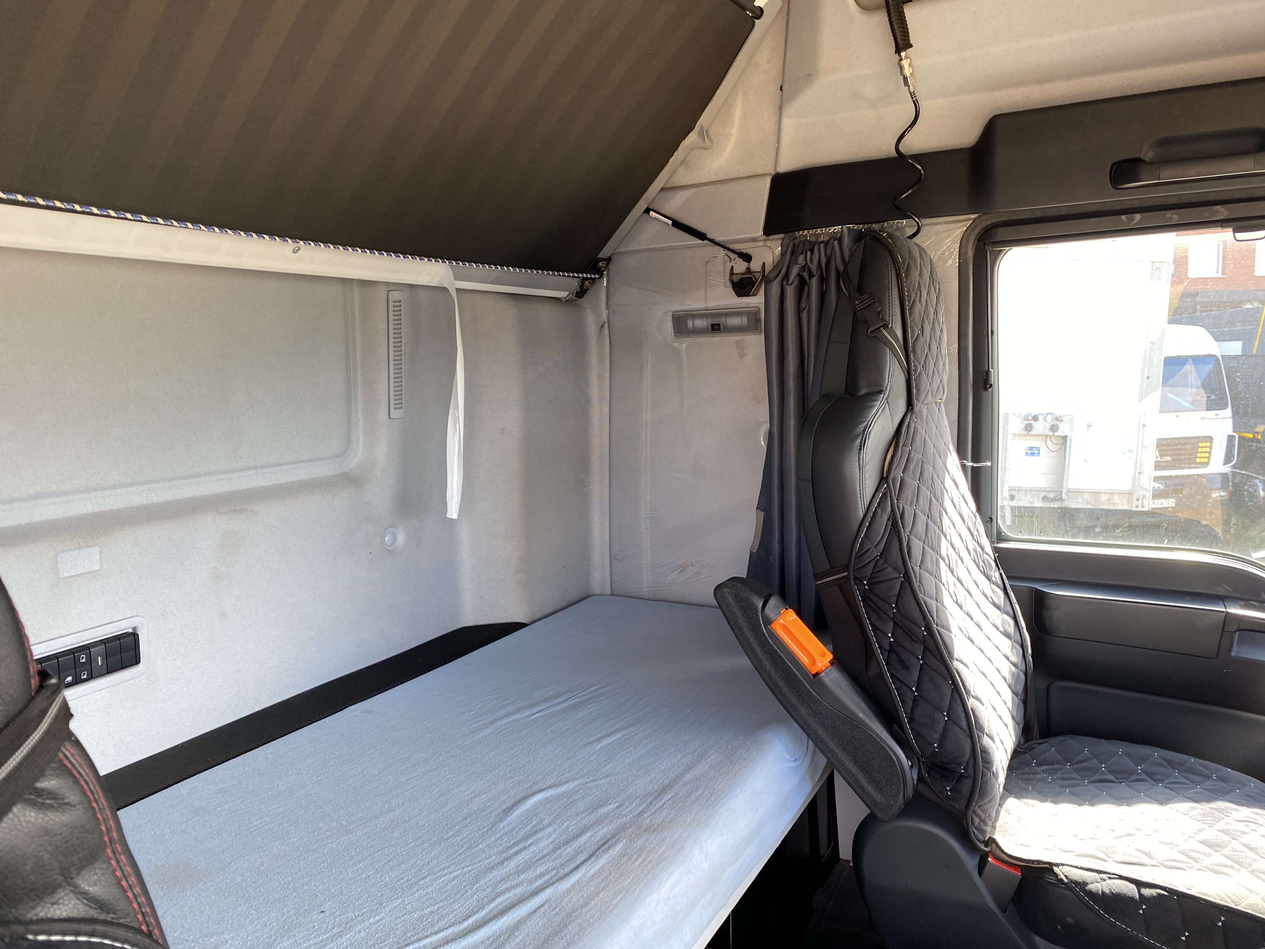 SITRAK C7H 4x2 Седельный тягач 2023 г. - фото 15