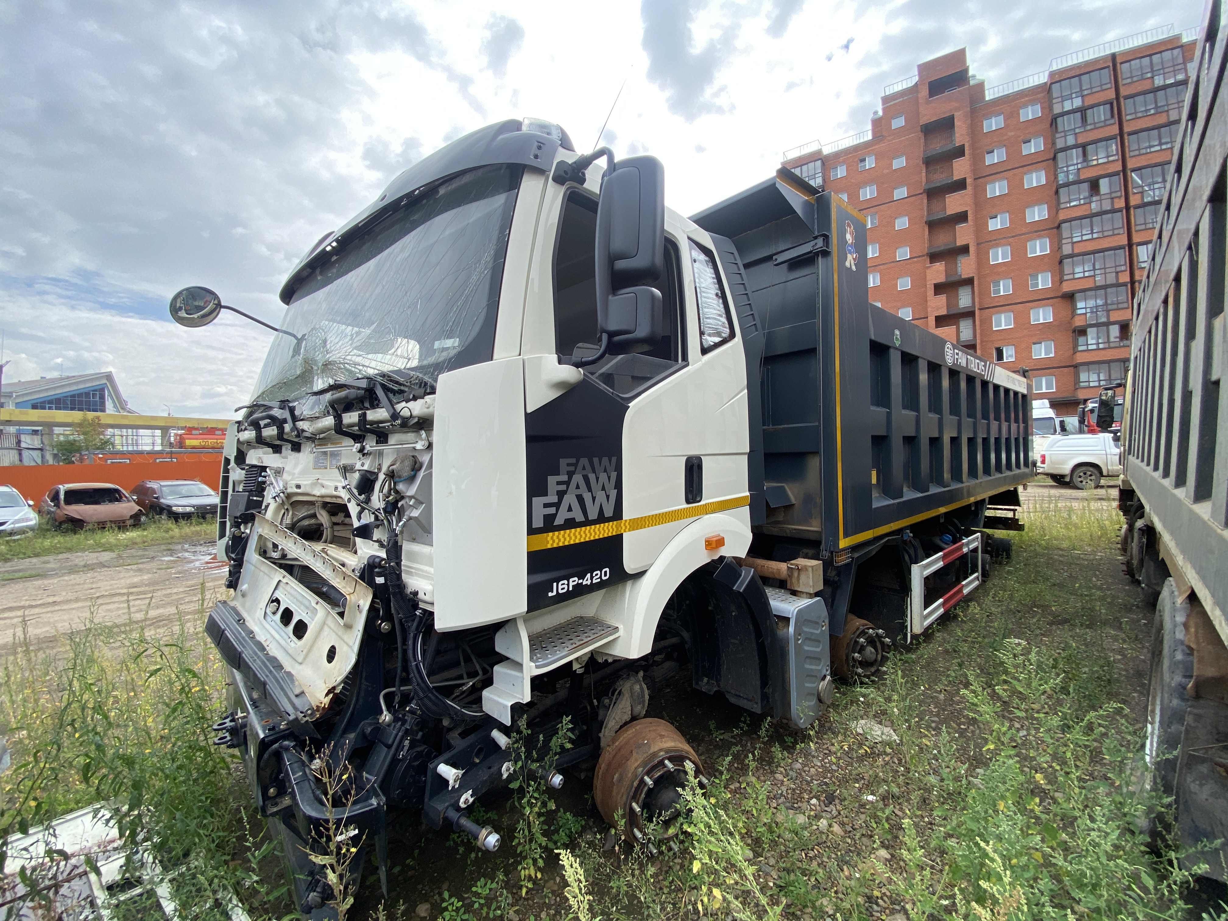 FAW J6 8x4 Самосвал 2022 г. - фото 10