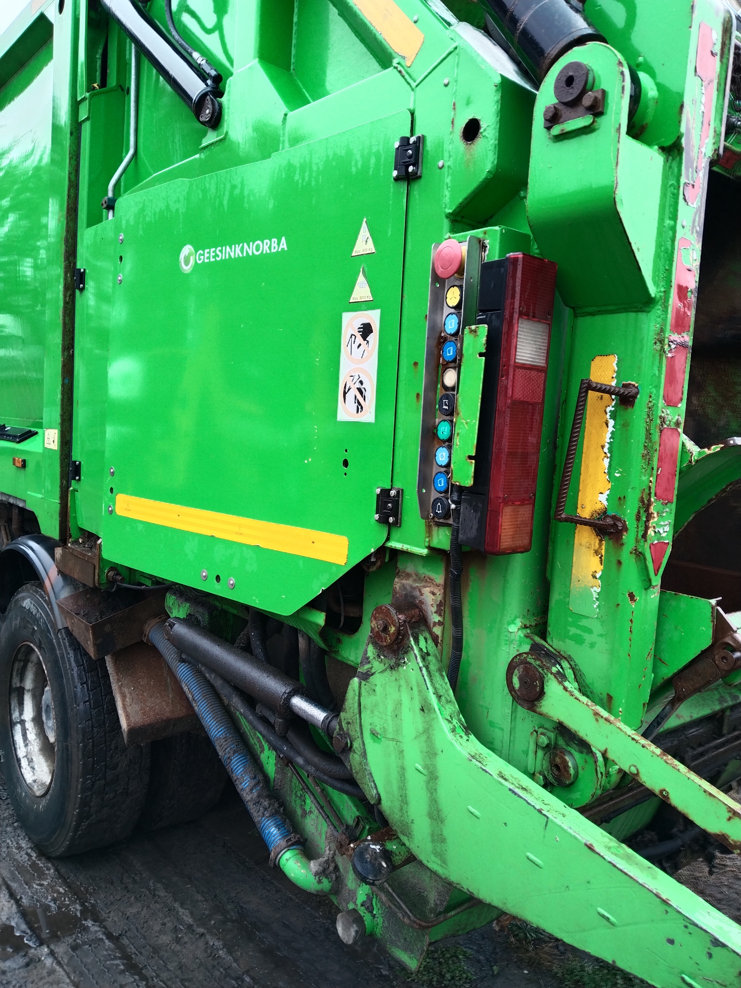 Завод специальной техники GPM* на шасси MAN TGS 6x4 Мусоровоз 2018 г. - фото 15