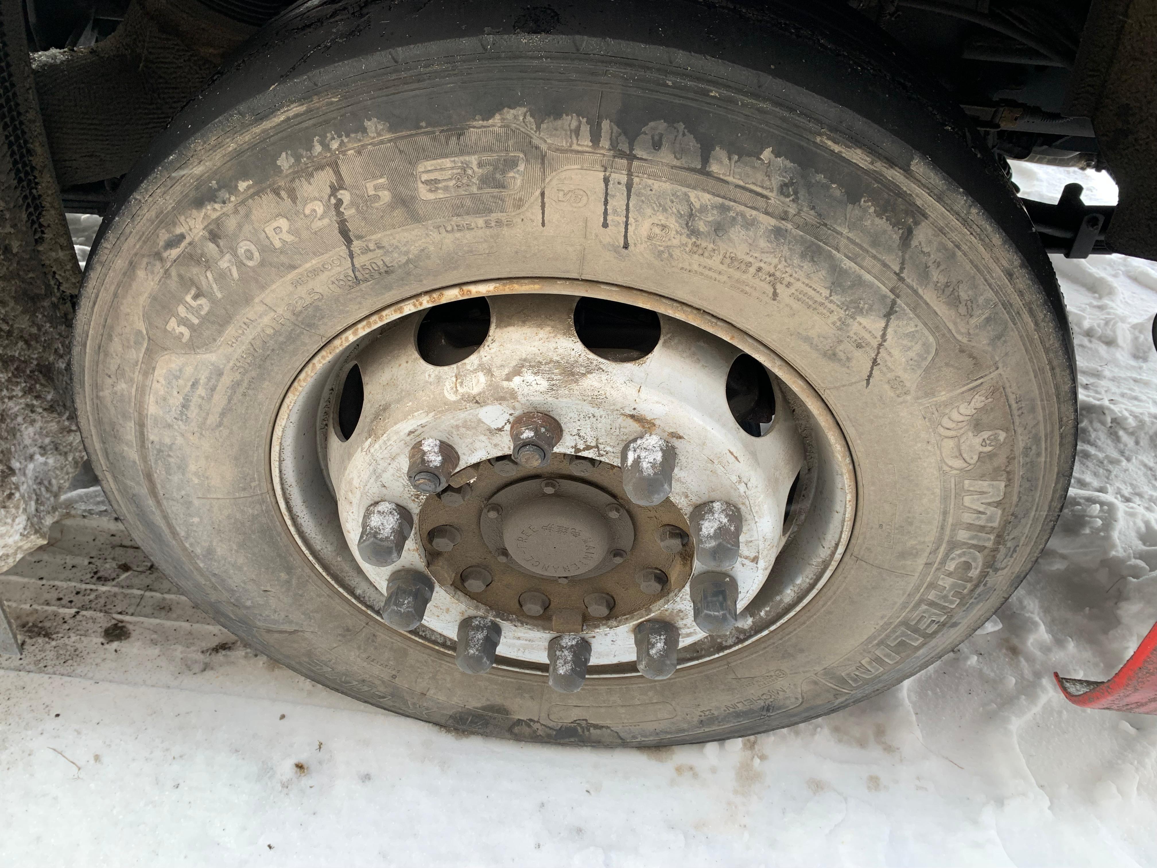 DongFeng DFH 4x2 Седельный тягач 2023 г. - фото 9