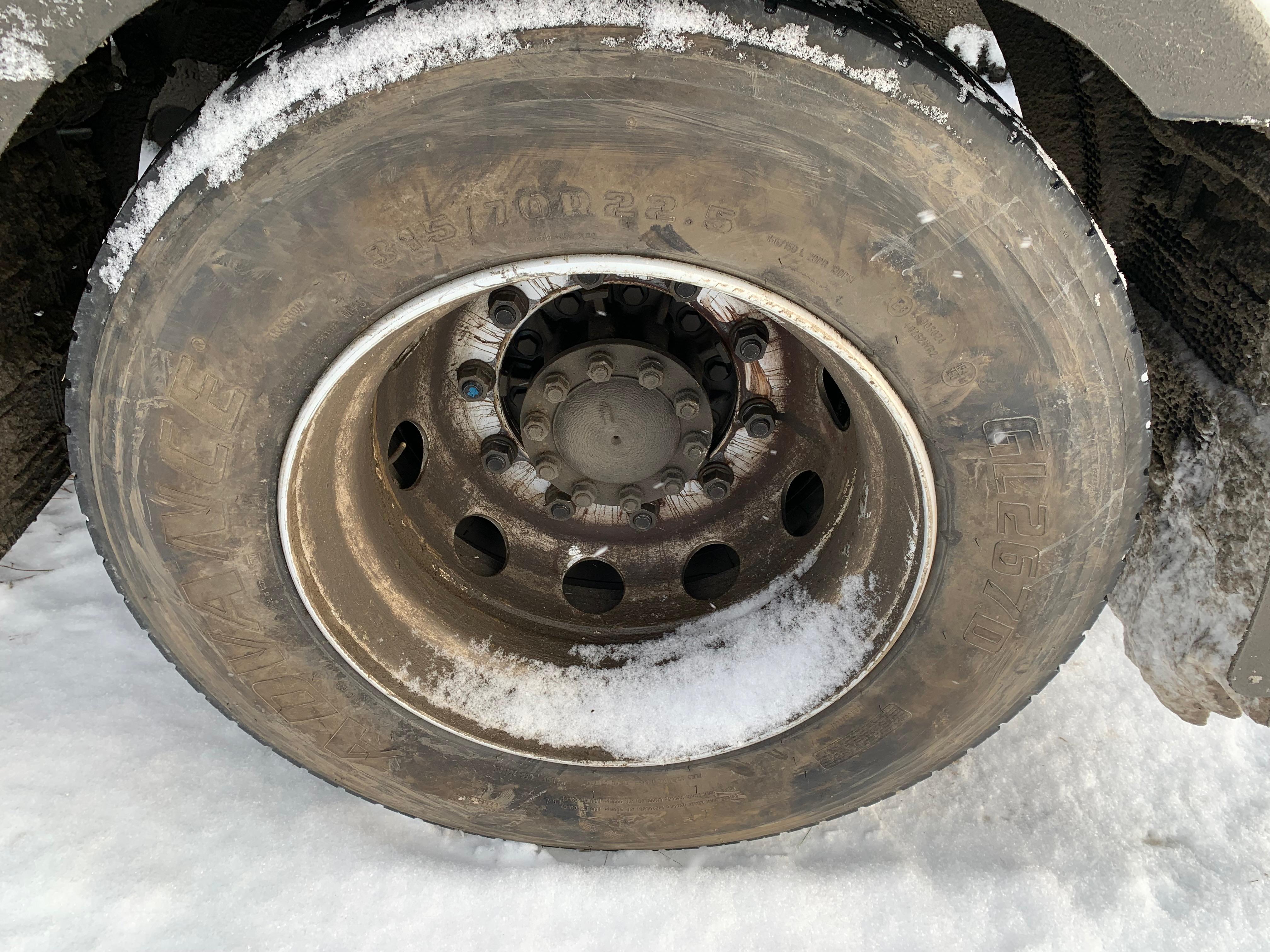 DongFeng DFH 4x2 Седельный тягач 2023 г. - фото 11