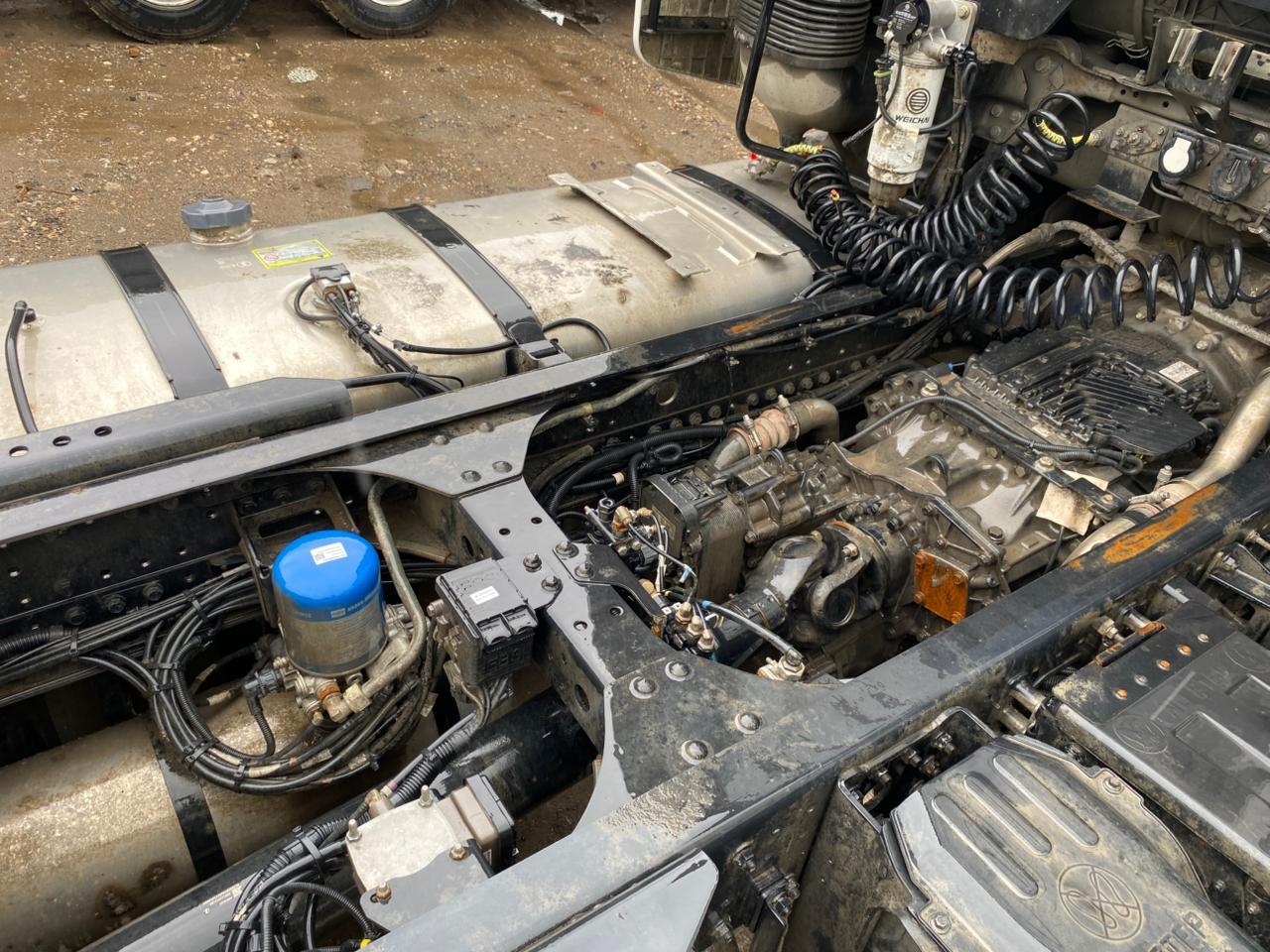 Shacman (Shaanxi) SX* 4x2 Седельный тягач 2024 г. - фото 12