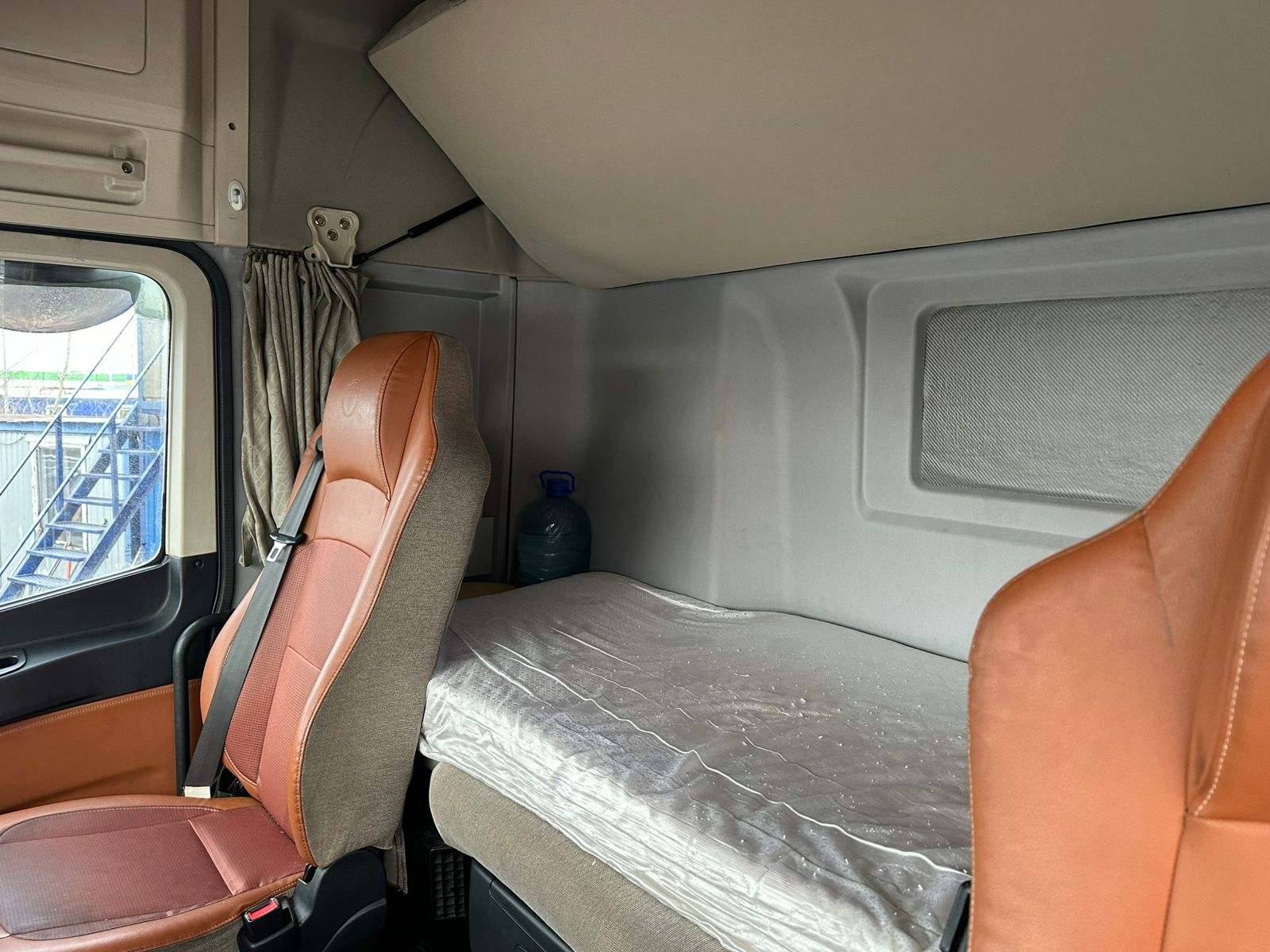 Foton AUMAN 4x2 Седельный тягач 2023 г. - фото 9