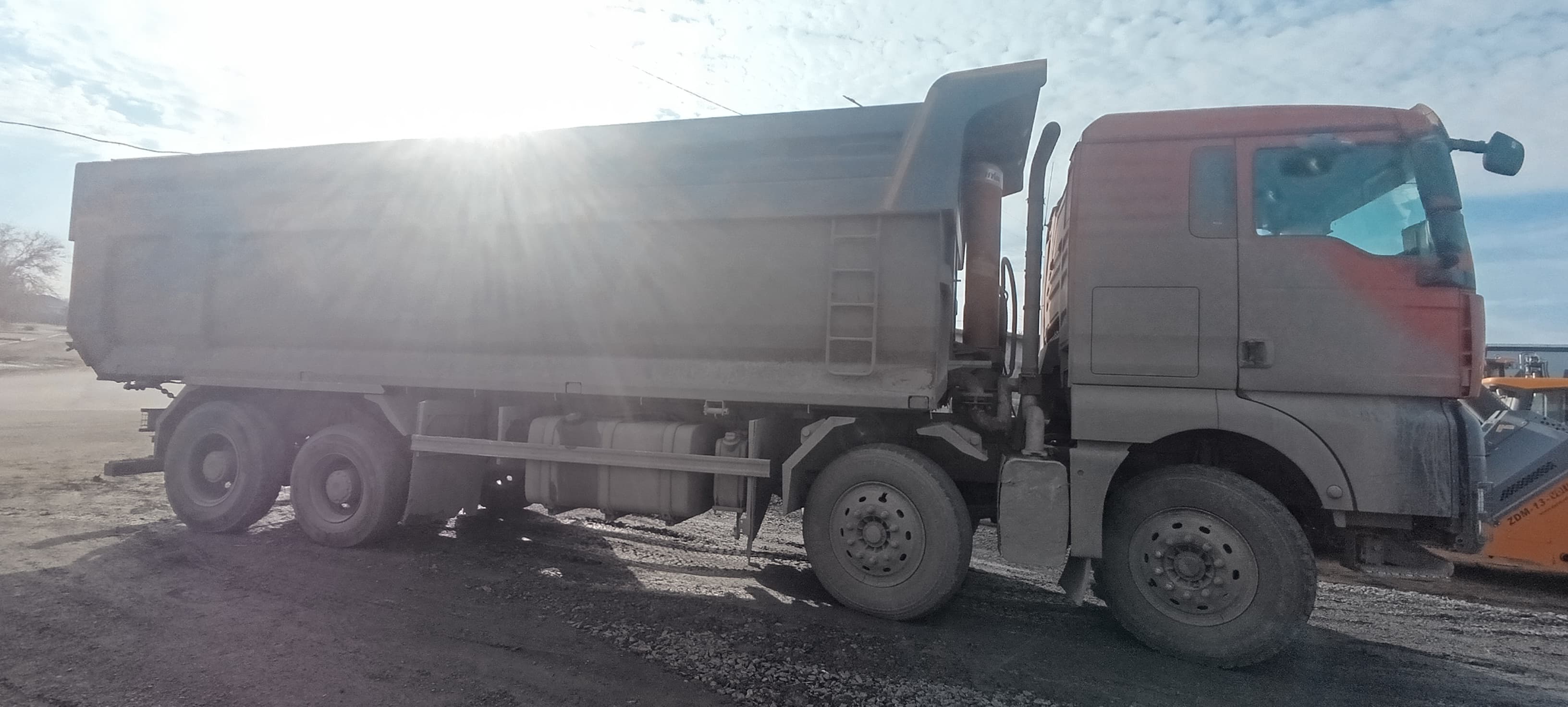 SITRAK C7H 8x4 Самосвал 2023 г. - фото 4