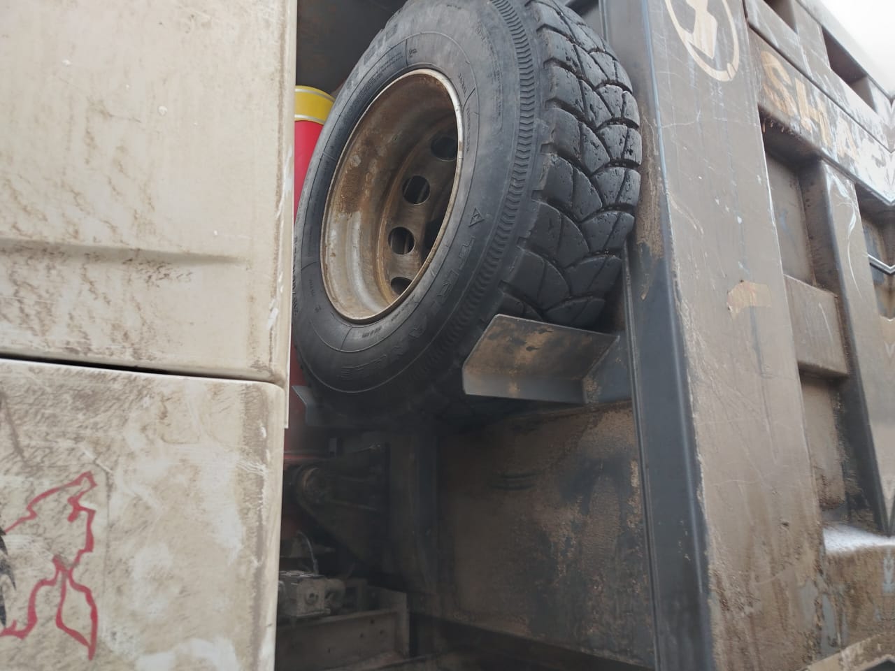 Shacman (Shaanxi) SX* 8x4 Самосвал 2022 г. - фото 9