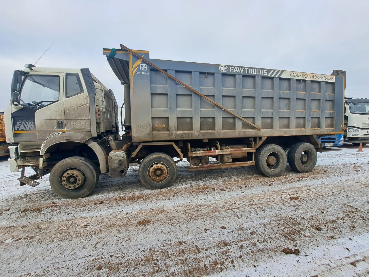 FAW CA 3310 8x4 Самосвал_не актуально 2023 г. - фото 3