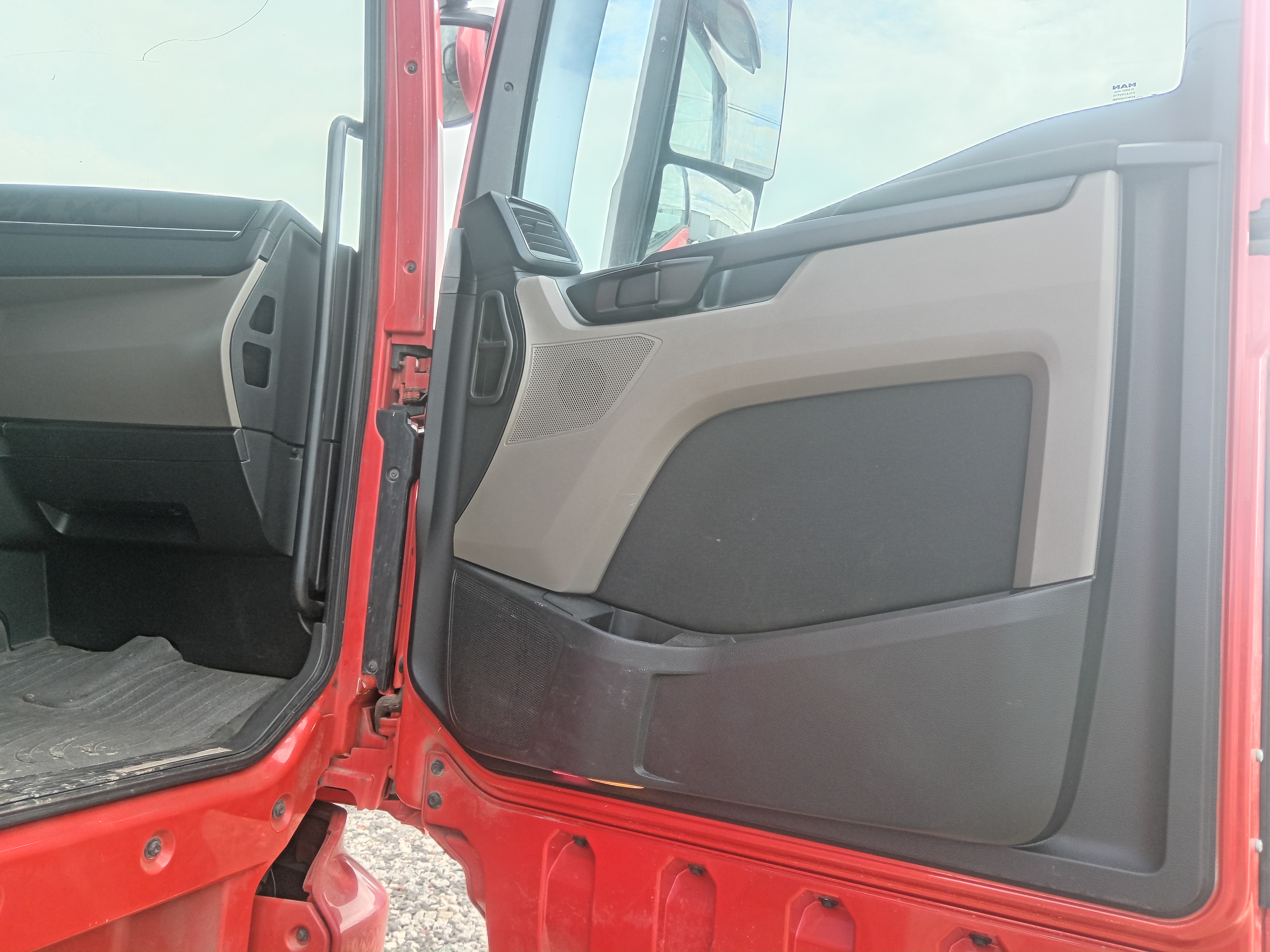 MAN TGX 4X2 Седельный тягач 2021 г. - фото 9