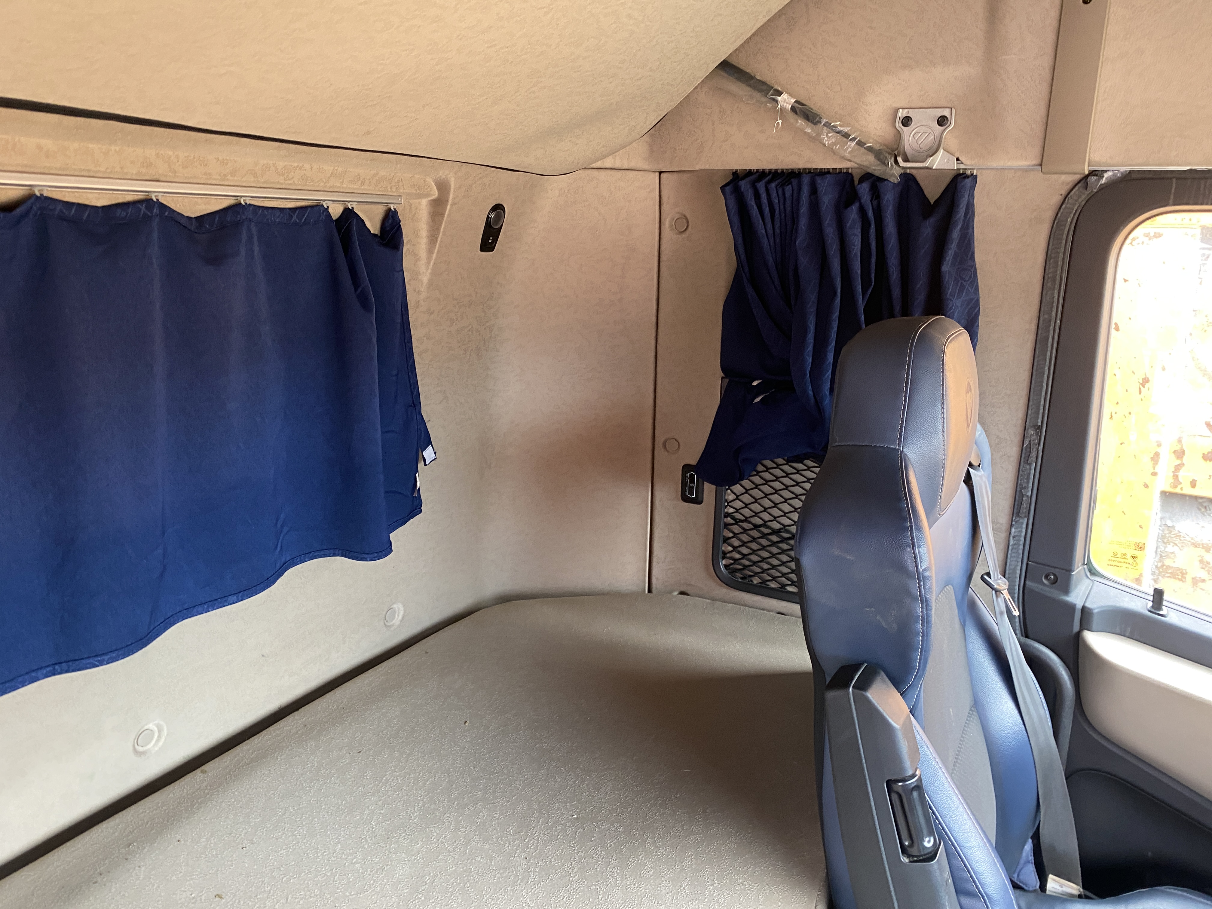 Foton AUMAN 4x2 Седельный тягач 2023 г. - фото 11