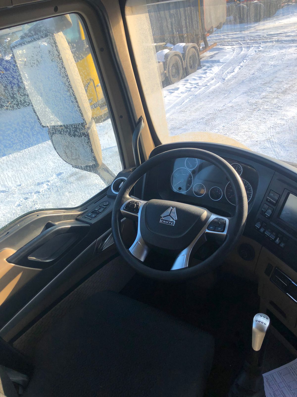 Howo T5G 8x4 Самосвал 2023 г. - фото 13