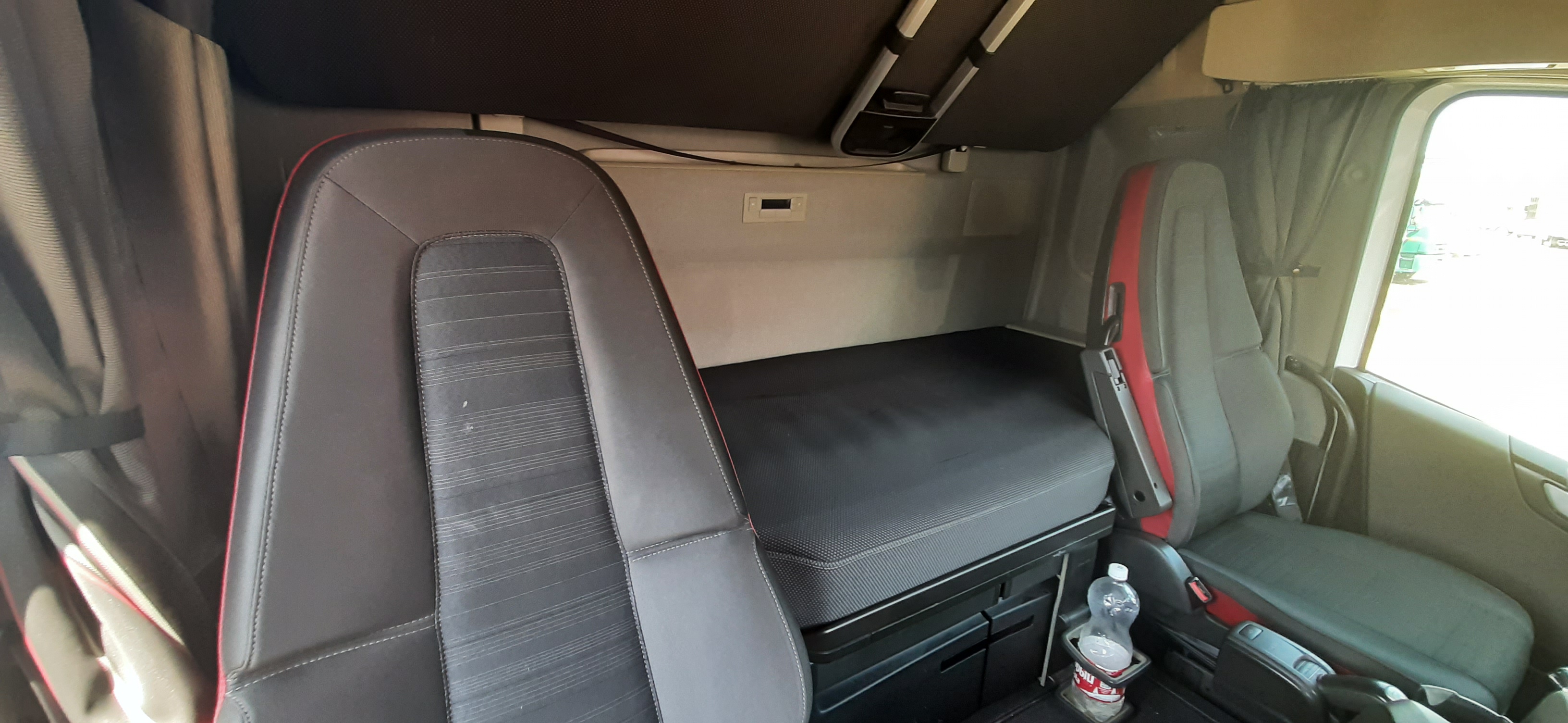 Volvo FH 4x2 Седельный тягач 2020 г. - фото 18