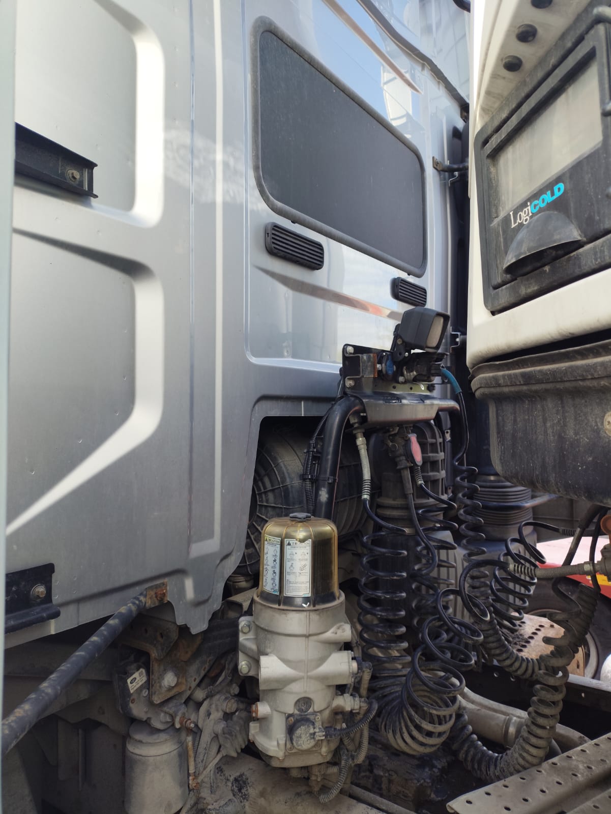 FAW J7 4x2 Седельный тягач 2023 г. - фото 5