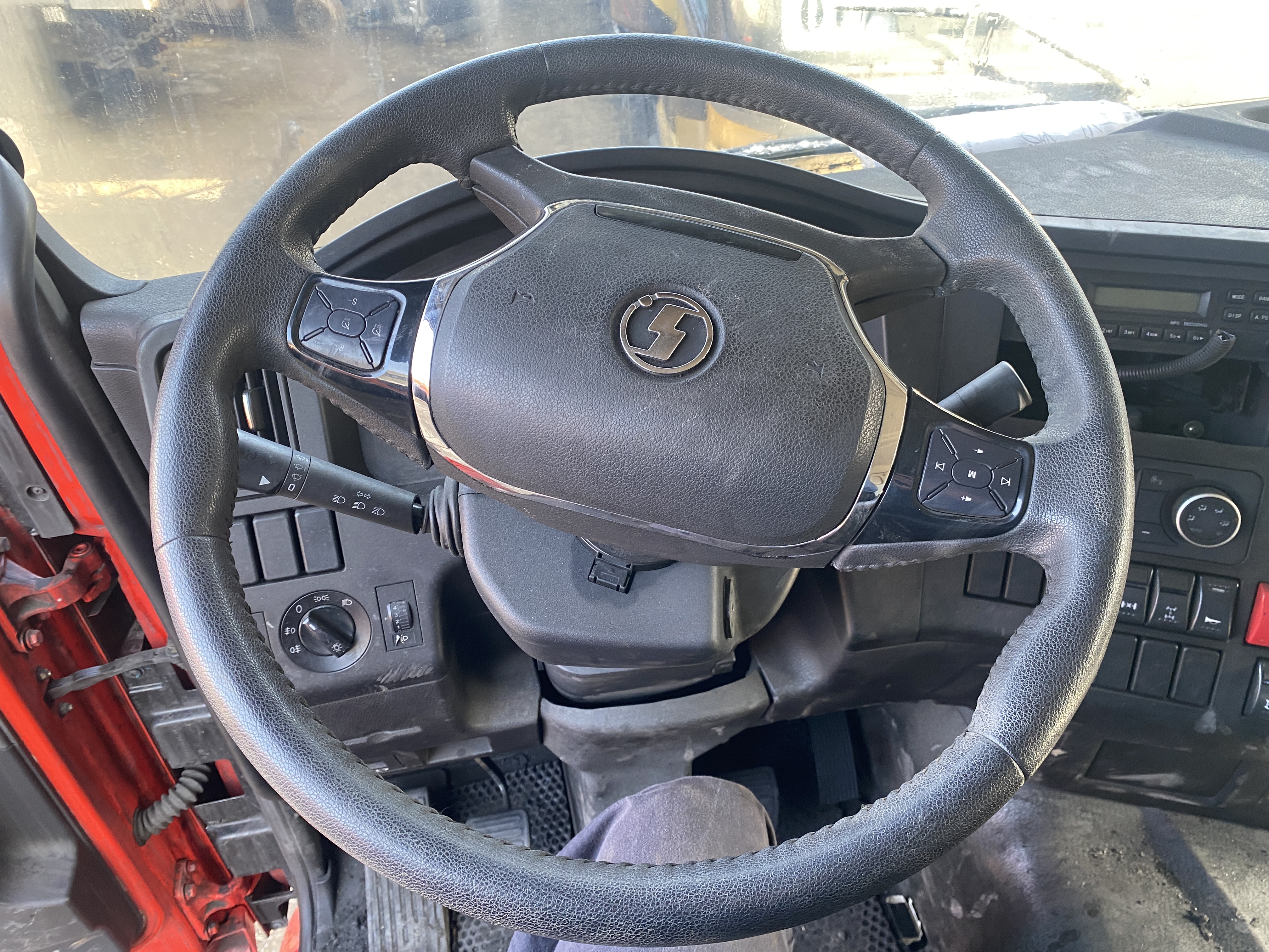 Shacman (Shaanxi) SX* 8x4 Самосвал 2023 г. - фото 10