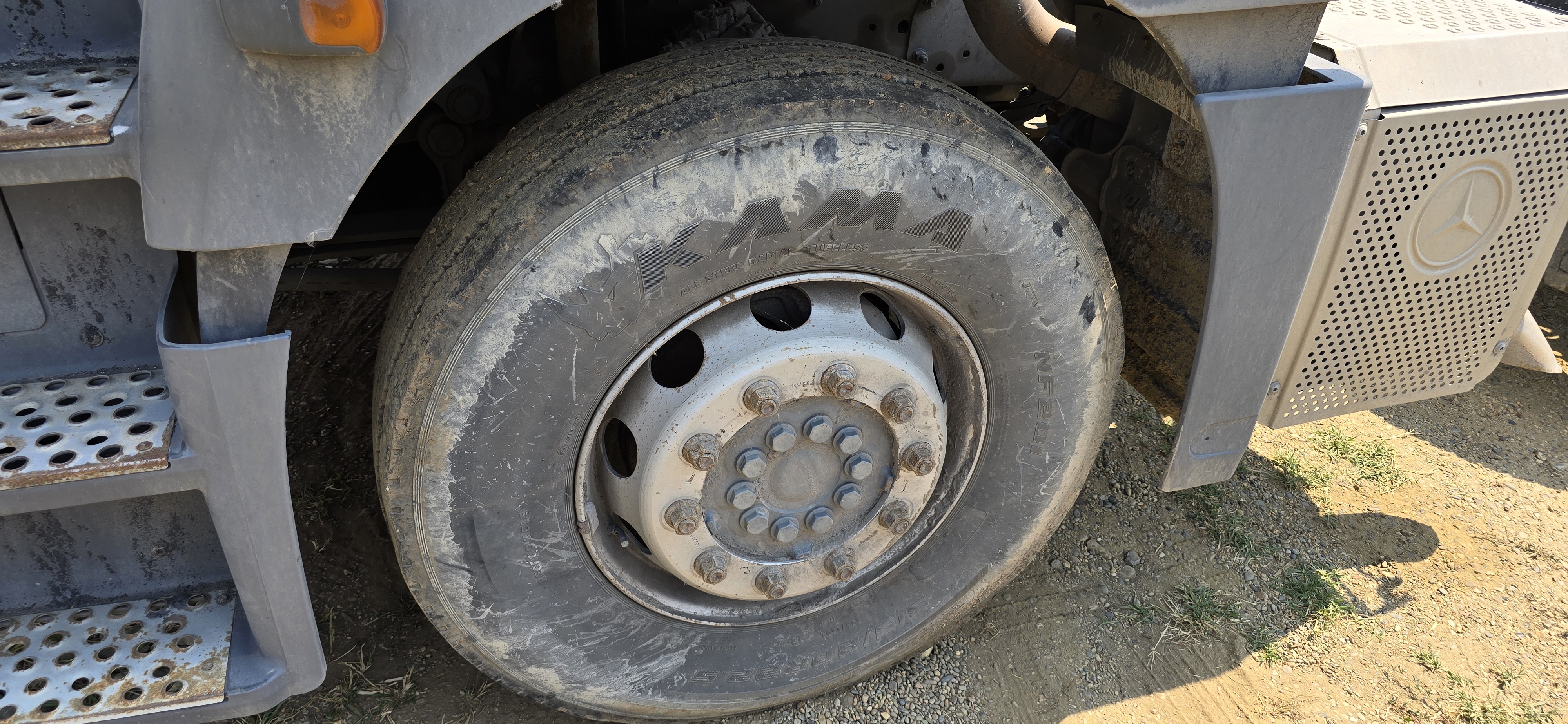 Mercedes-Benz AXOR 4x2 Седельный тягач 2017 г. - фото 9