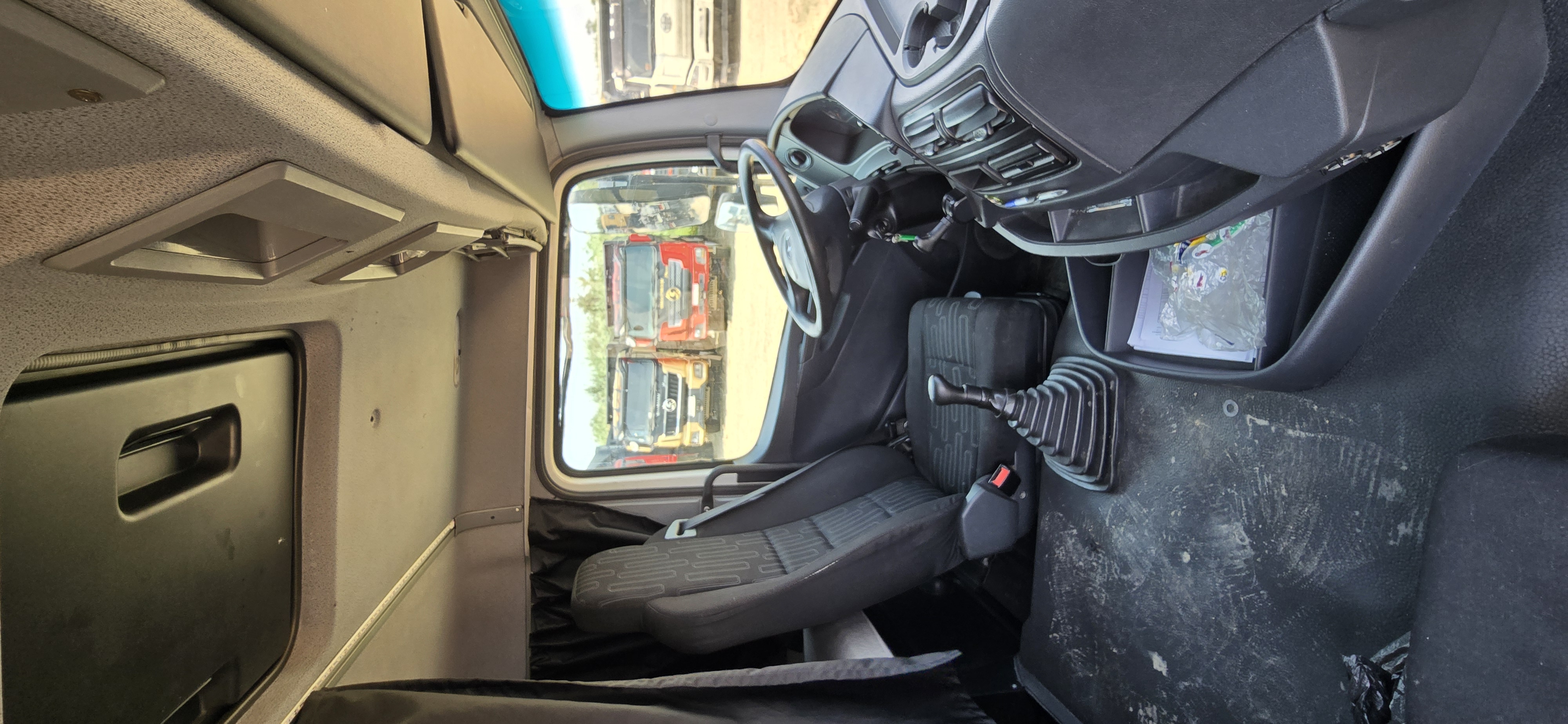 Mercedes-Benz AXOR 4x2 Седельный тягач 2017 г. - фото 15