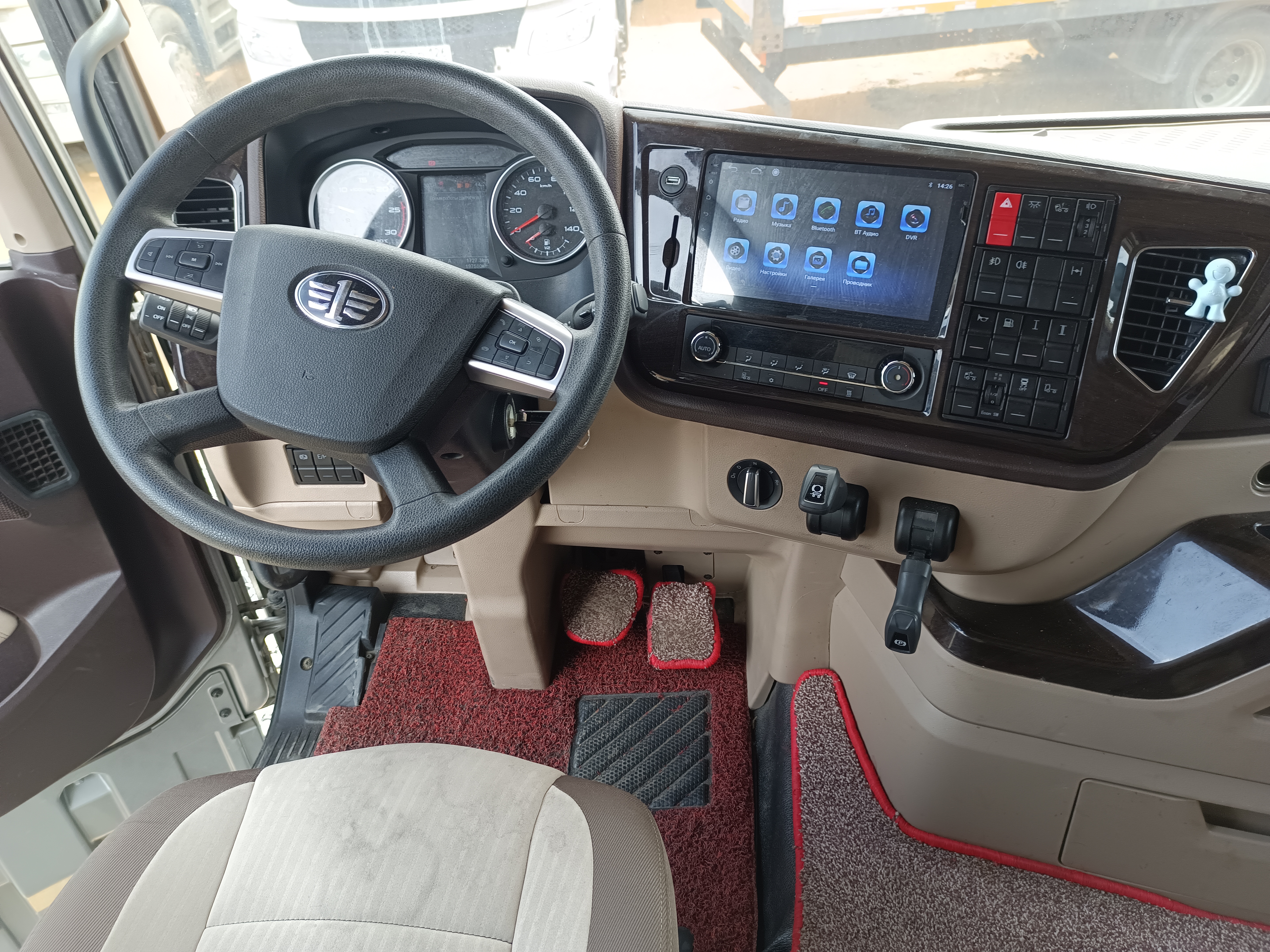 FAW JH6 4x2 Седельный тягач 2023 г. - фото 10