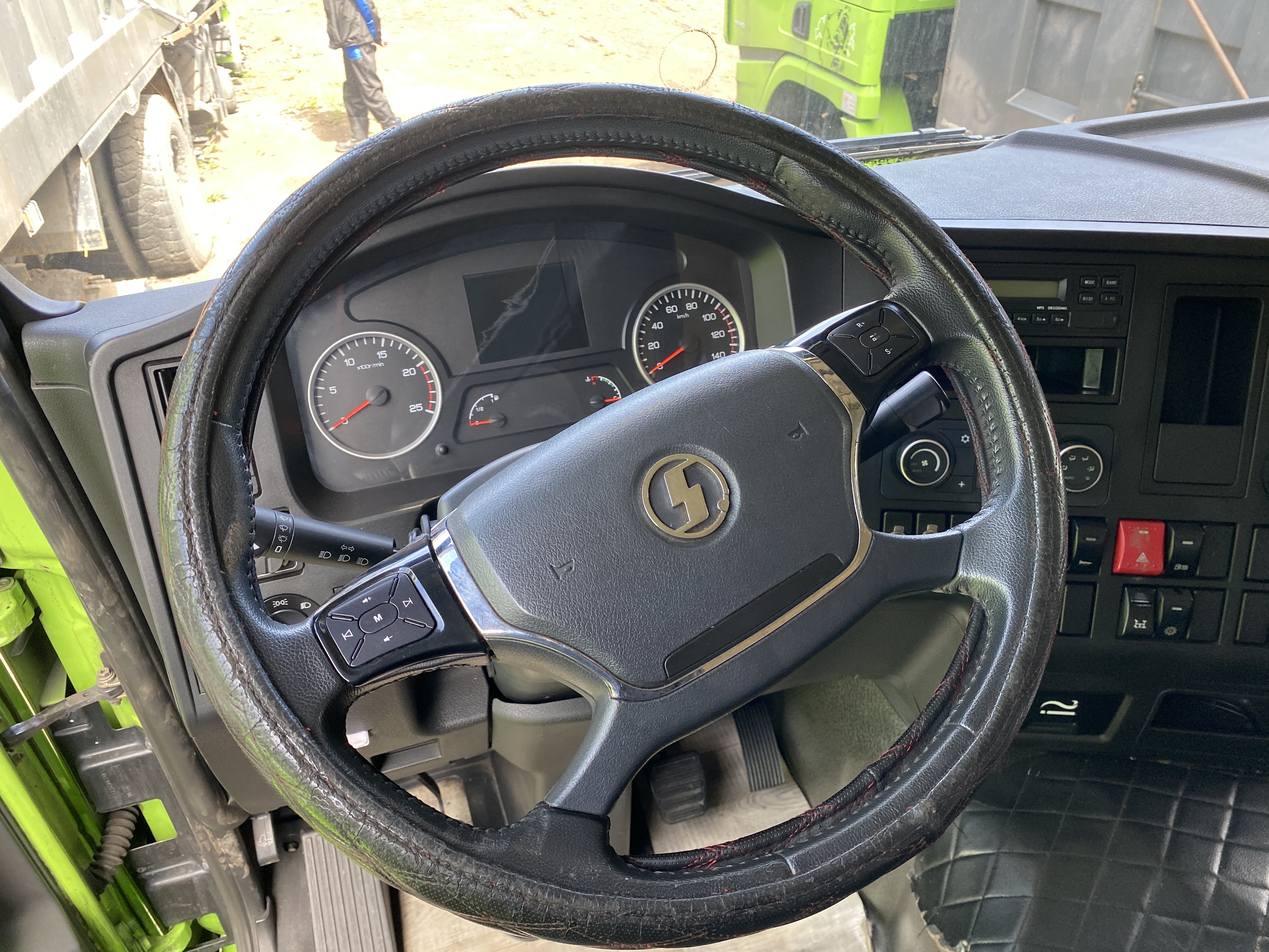 Shacman (Shaanxi) SX* 8x4 Самосвал 2022 г. - фото 8