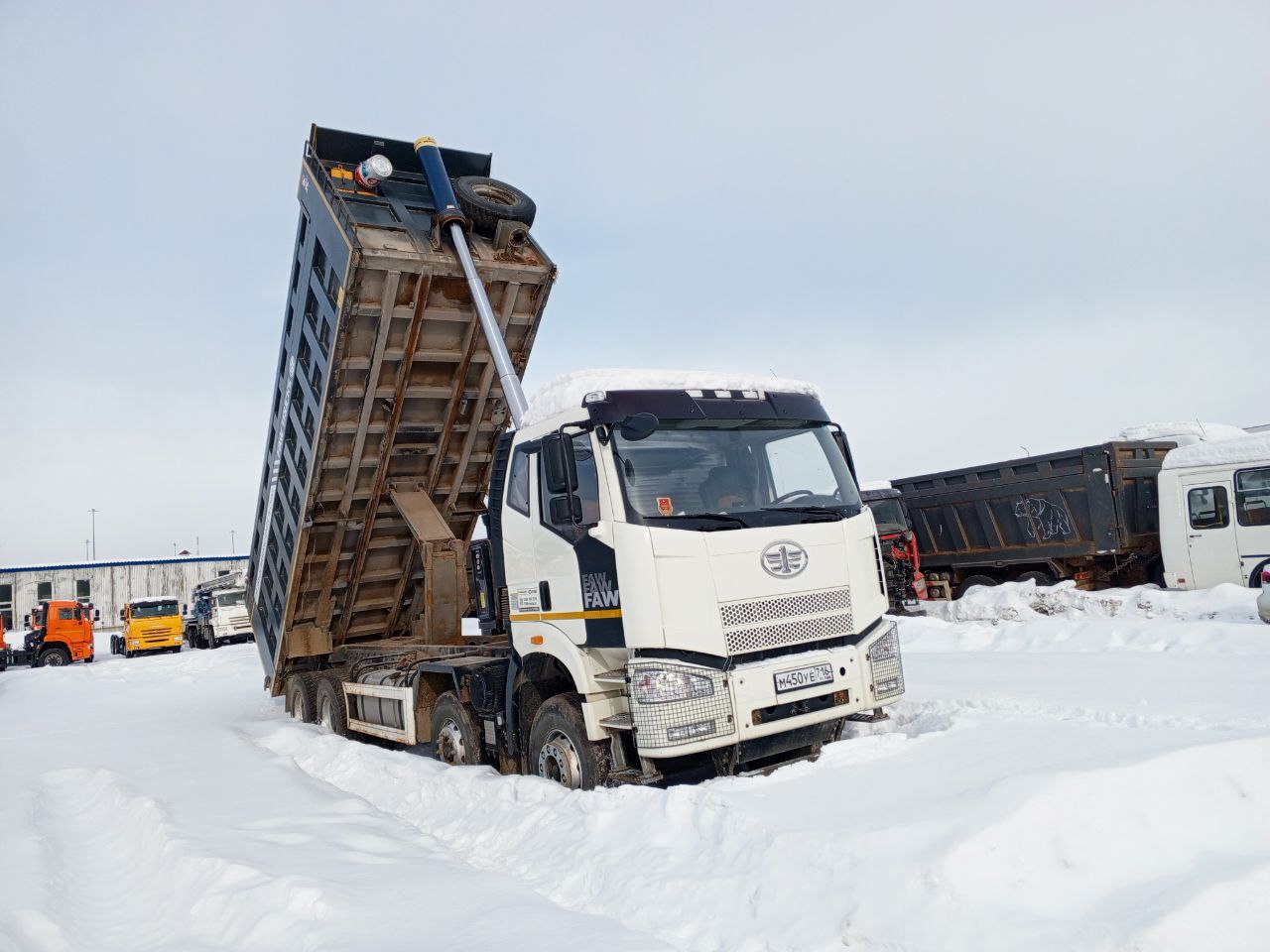 FAW J6 8x4 Самосвал 2023 г. - фото 2