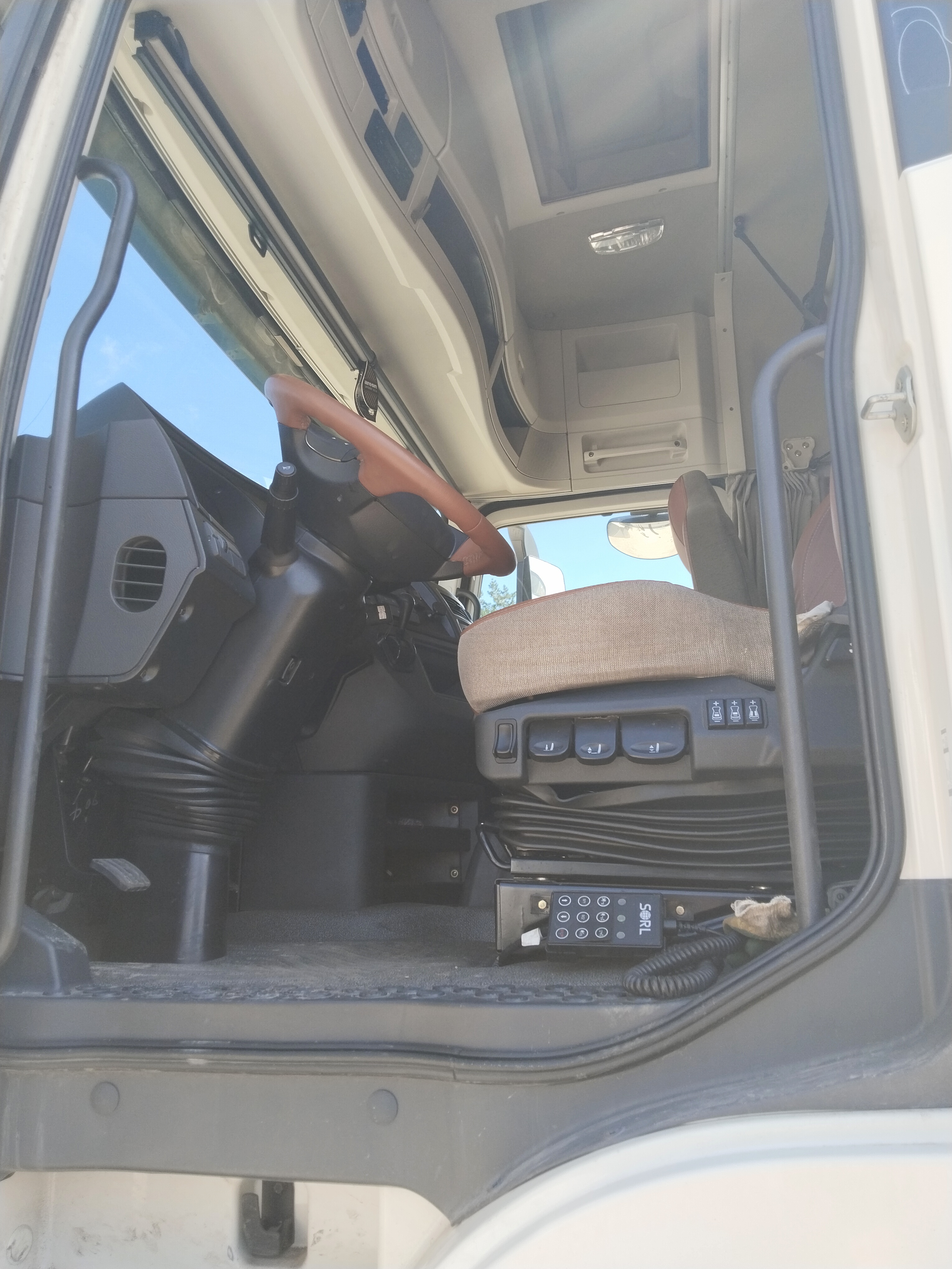 Foton AUMAN 4x2 Седельный тягач 2023 г. - фото 12