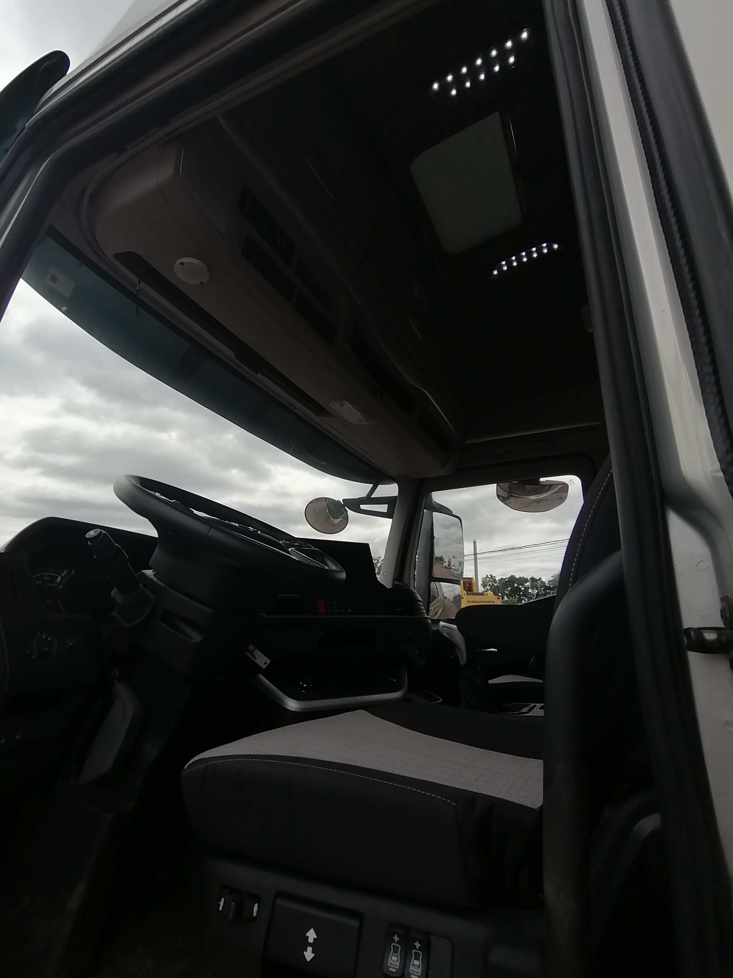 HONGYAN CQ* 6x4 Седельный тягач 2023 г. - фото 9