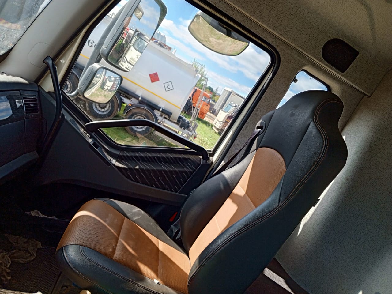 FAW CA 3310 8x4 Самосвал_не актуально 2023 г. - фото 8