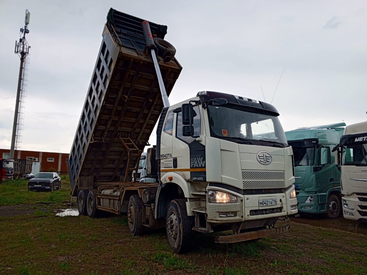 FAW CA 3310 8x4 Самосвал_не актуально 2023 г. - фото 3