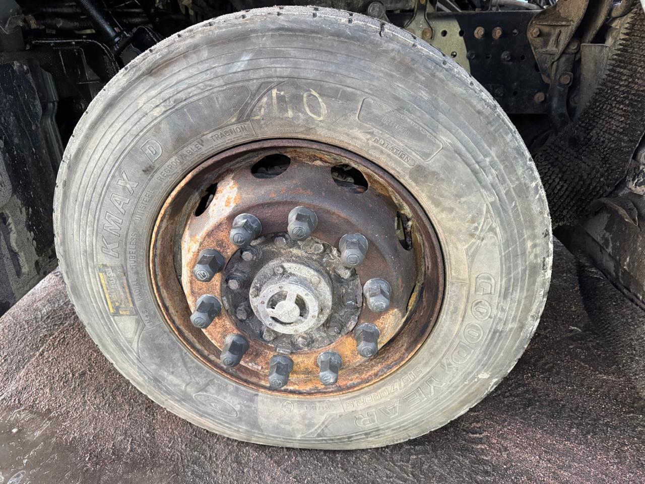 Foton AUMAN 4x2 Седельный тягач 2023 г. - фото 9