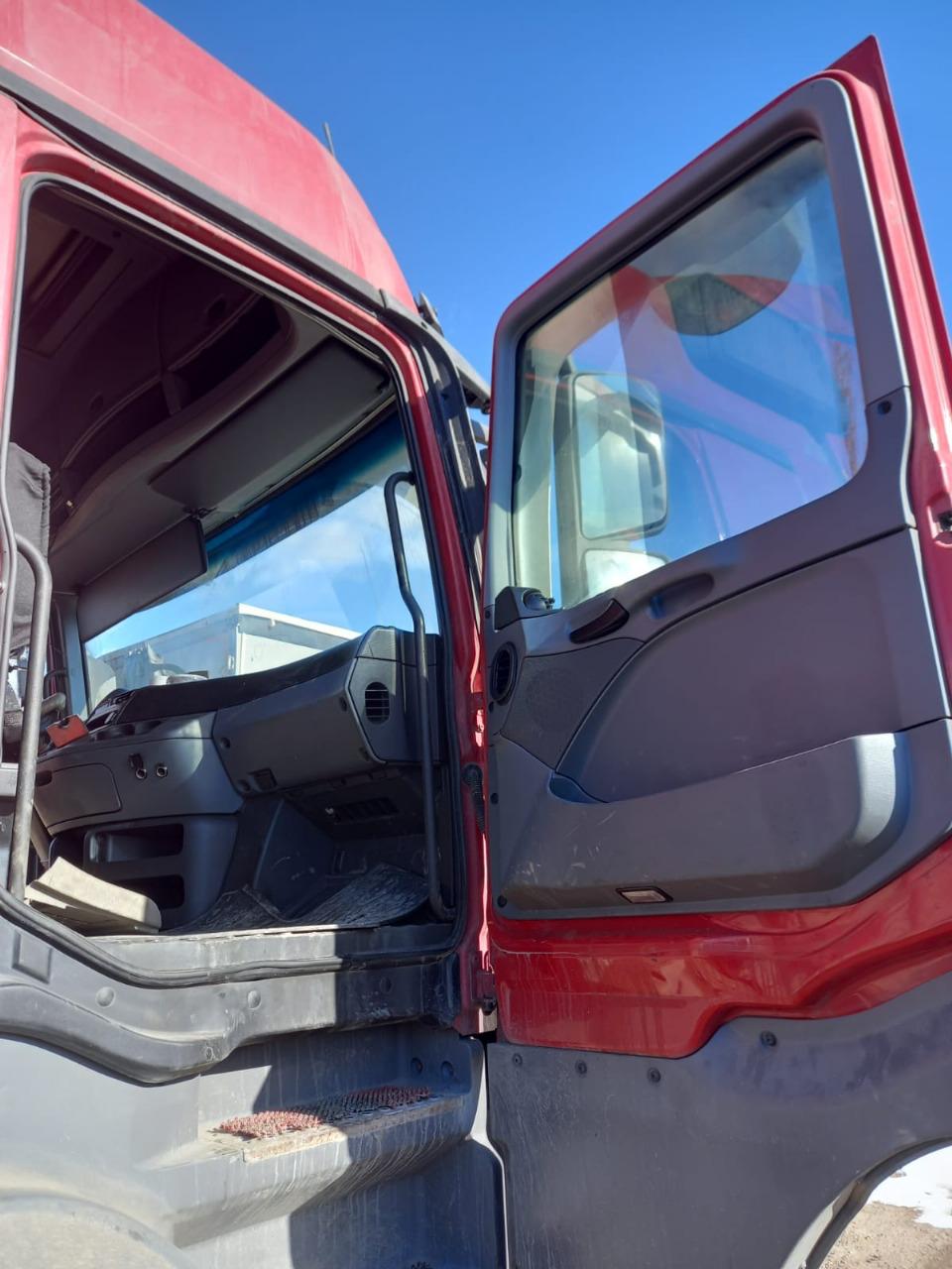 Mercedes-Benz ACTROS 4x2 Седельный тягач 2017 г. - фото 5