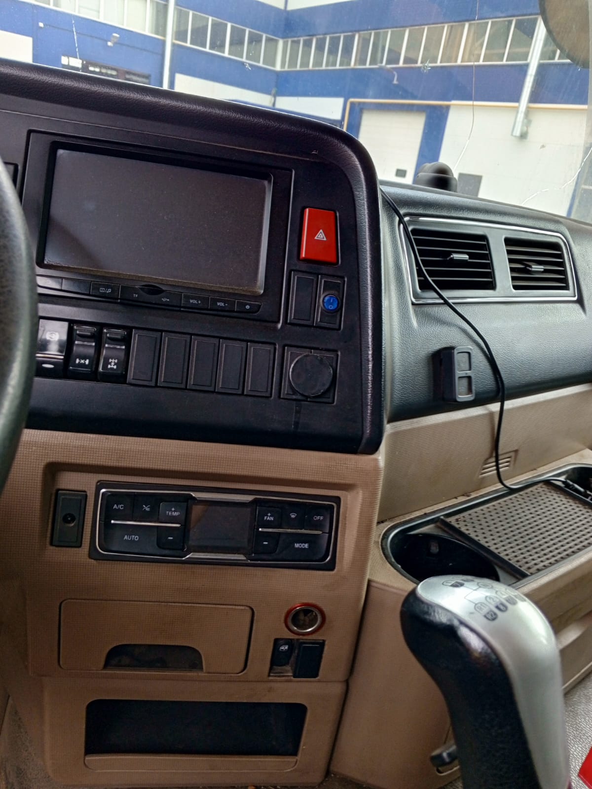 Howo T5G 8x4 Самосвал 2023 г. - фото 7