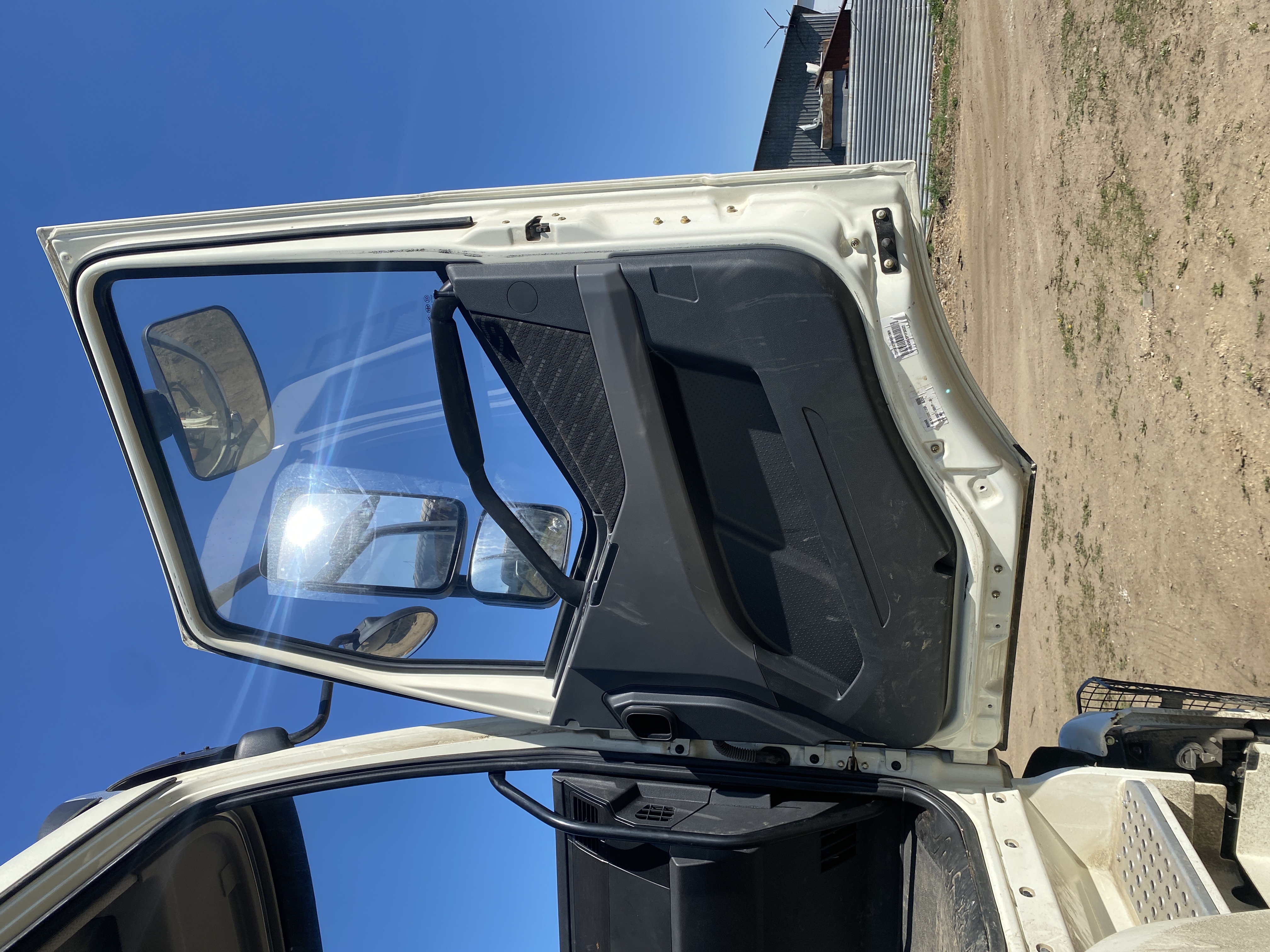 FAW J6 6x6 Седельный тягач 2024 г. - фото 10