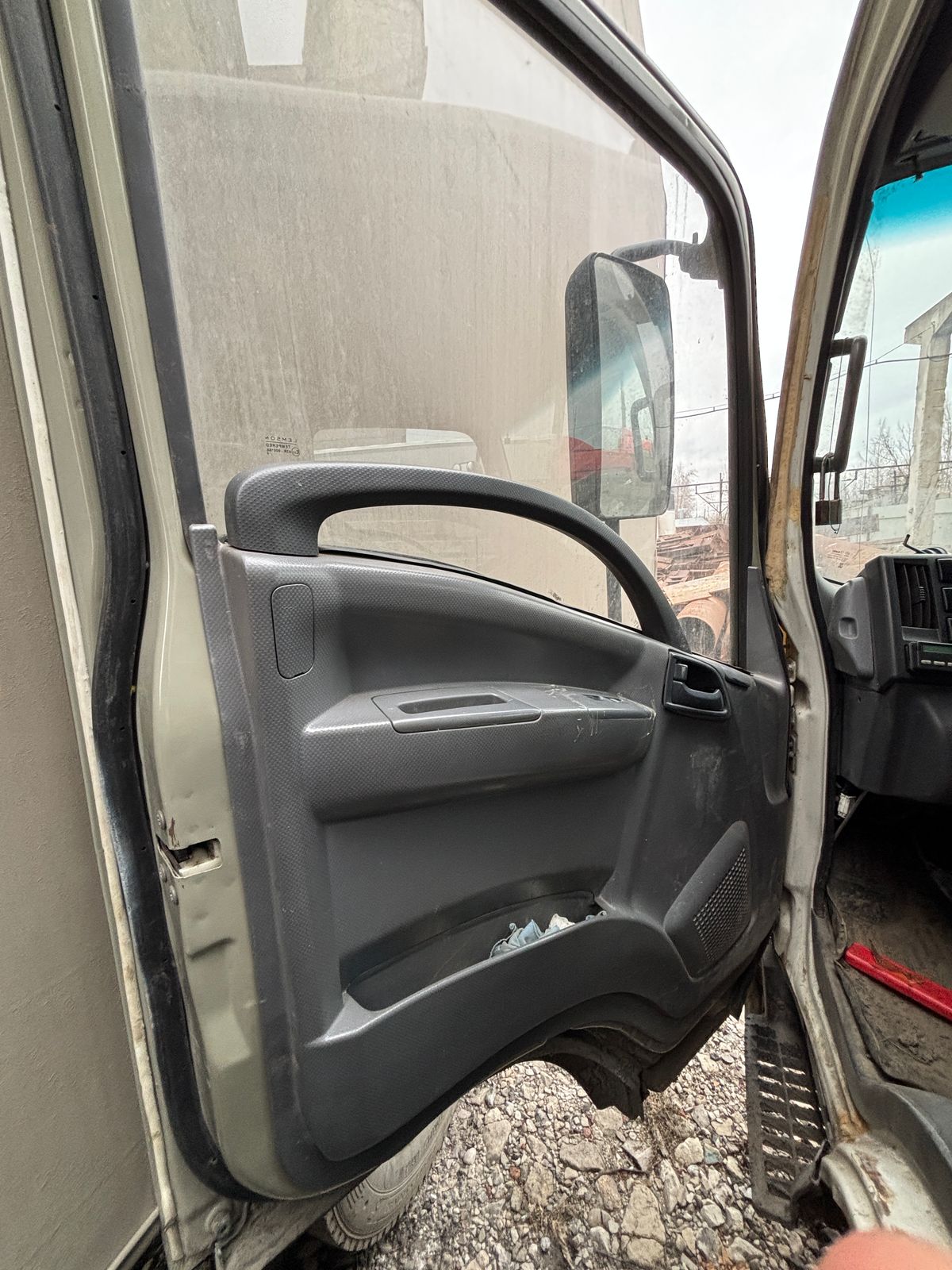 Isuzu ELF 9.5 (NQR) Изотермический/рефрижератор с гидробортом 2017 г. - фото 4
