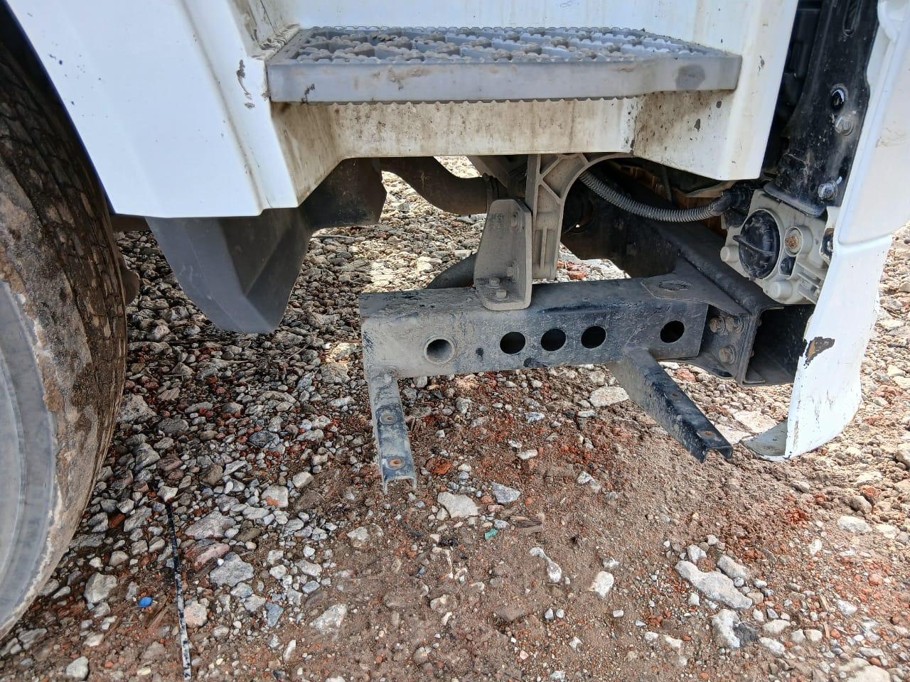 FAW J7 4x2 Седельный тягач 2023 г. - фото 14