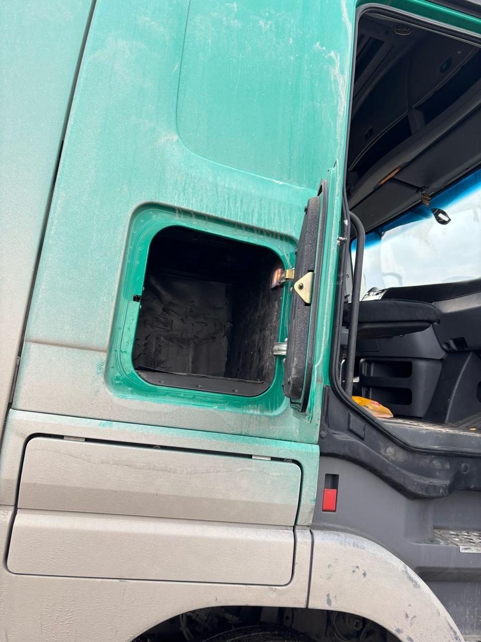 Mercedes-Benz ACTROS 4x2 Седельный тягач 2017 г. - фото 17