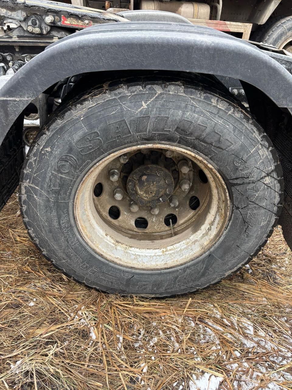 DongFeng DFH 4x2 Седельный тягач 2023 г. - фото 11