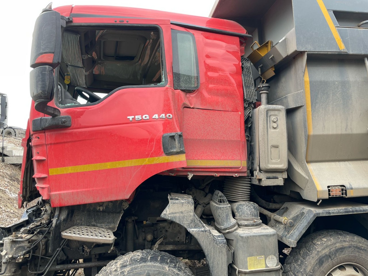 Howo T5G 8x4 Самосвал 2024 г. - фото 4