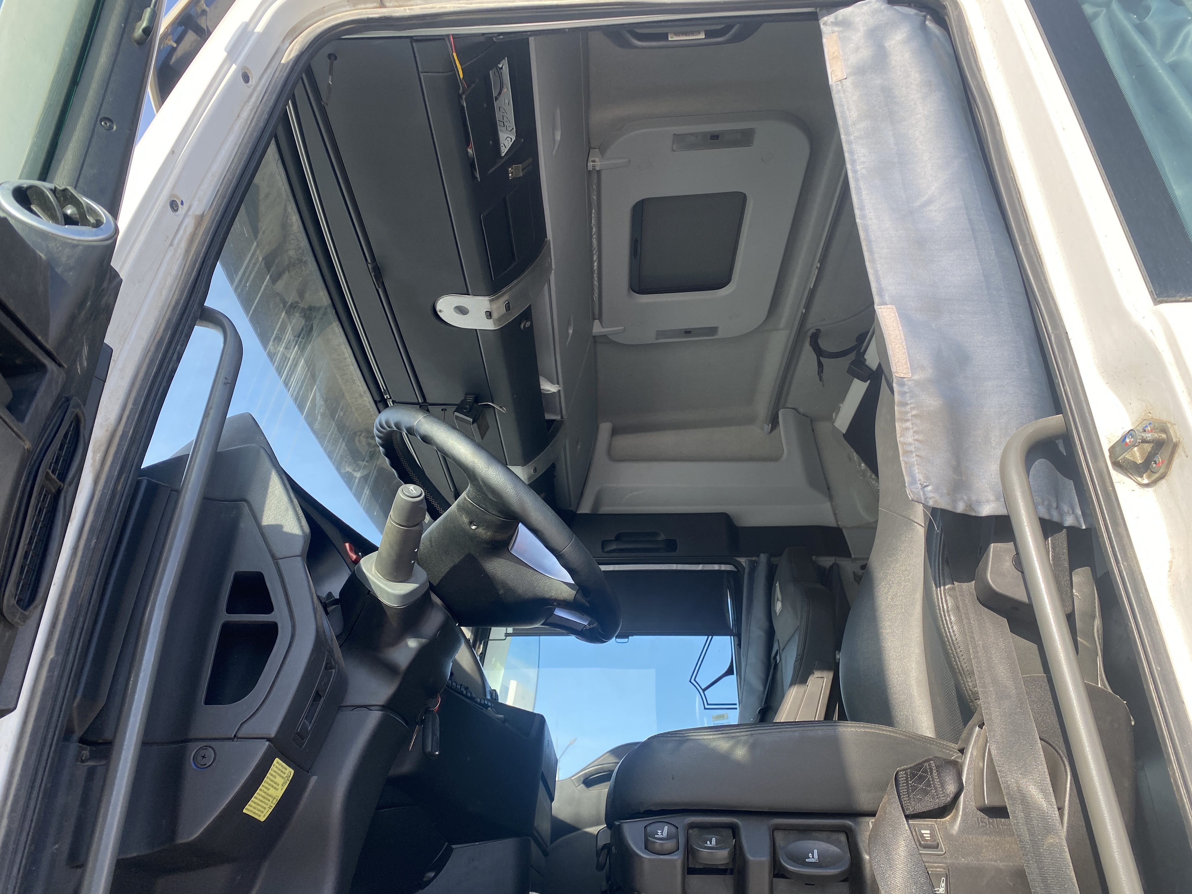 SITRAK C7H 6x4 Седельный тягач 2023 г. - фото 10